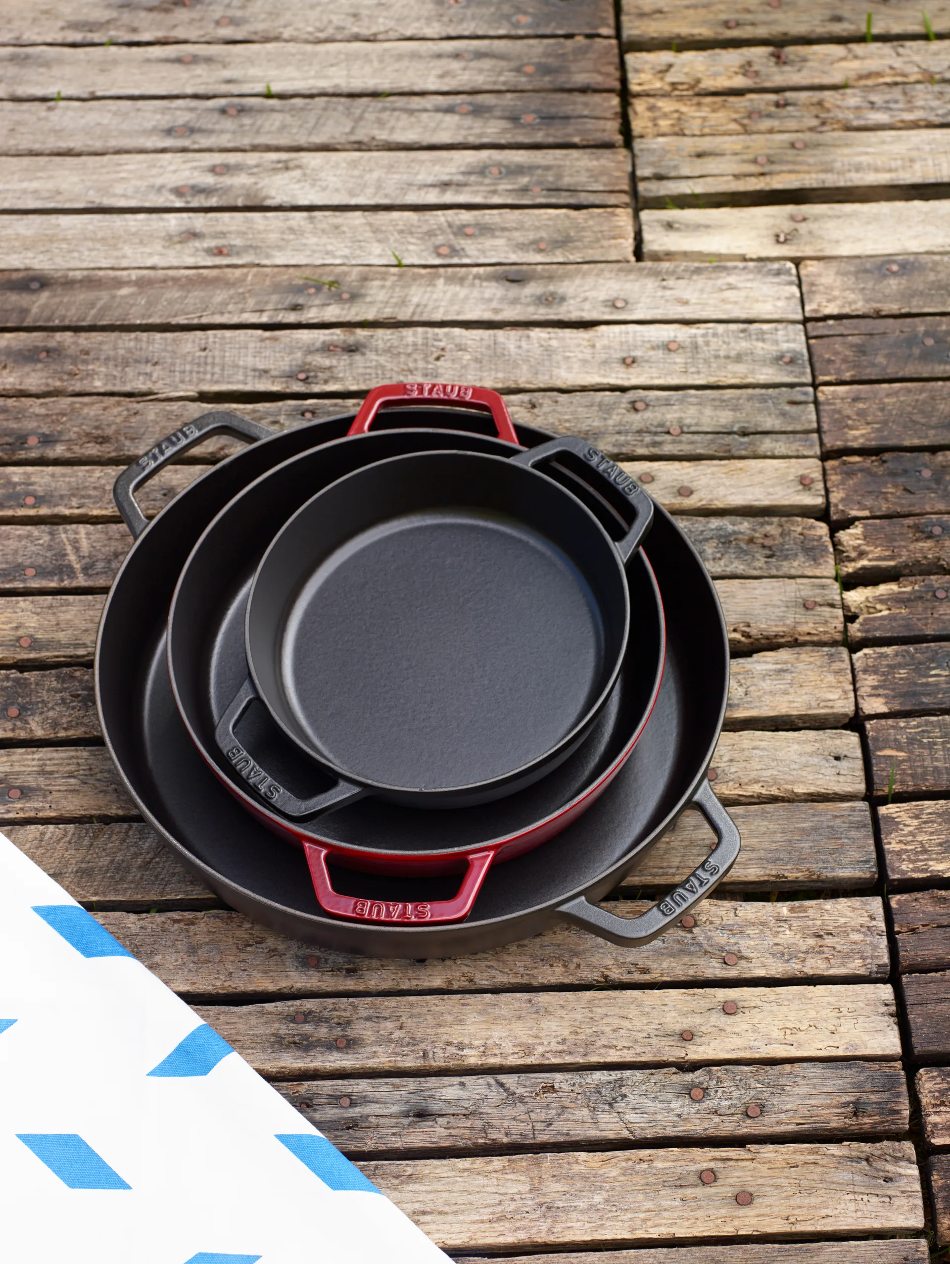 Staub Paellapfanne Gusseisen 2 Griffe Ø34 cm, Schwarz STAUB