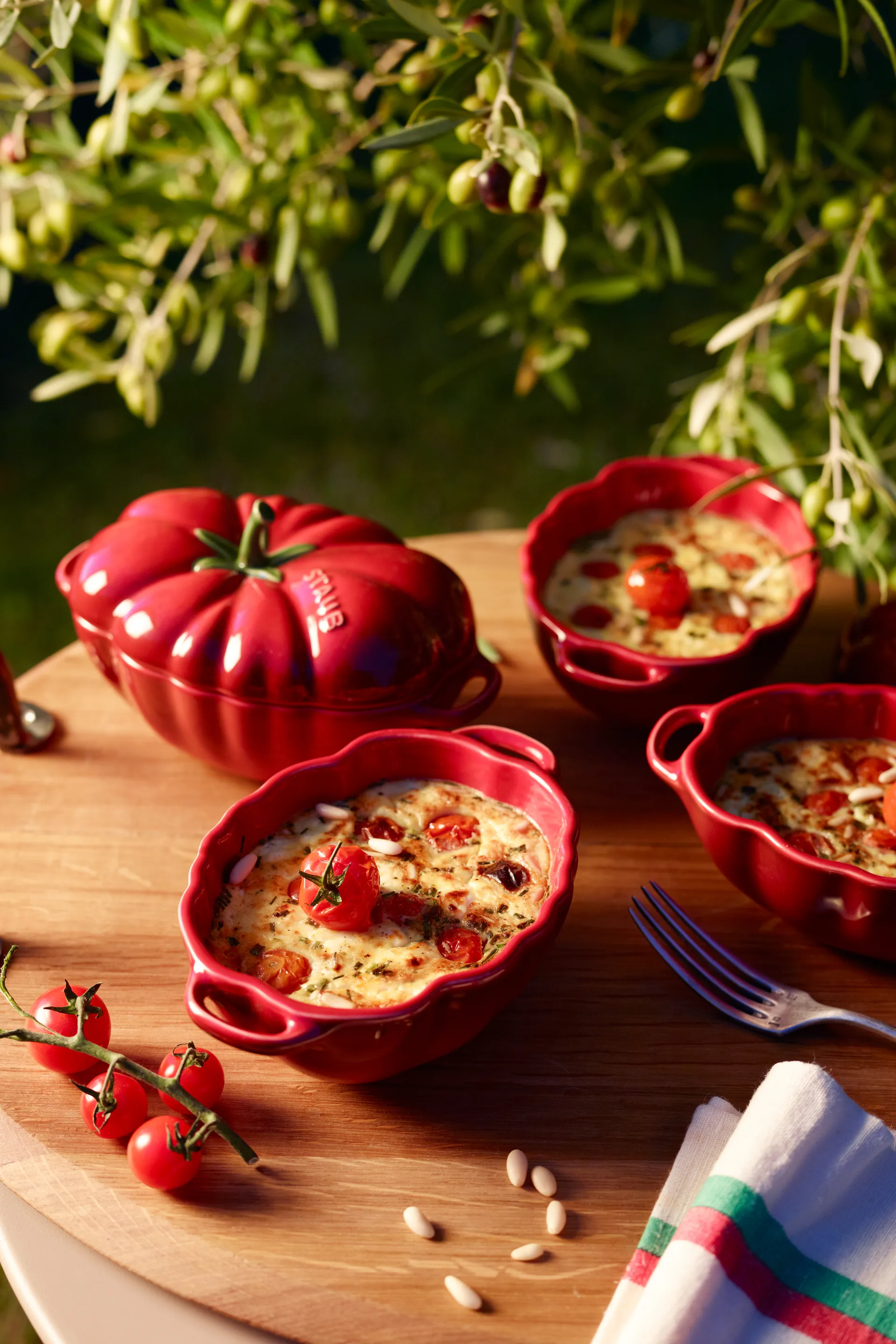 Staub Tomatentopf aus Steingut 0,5 l, Rot STAUB