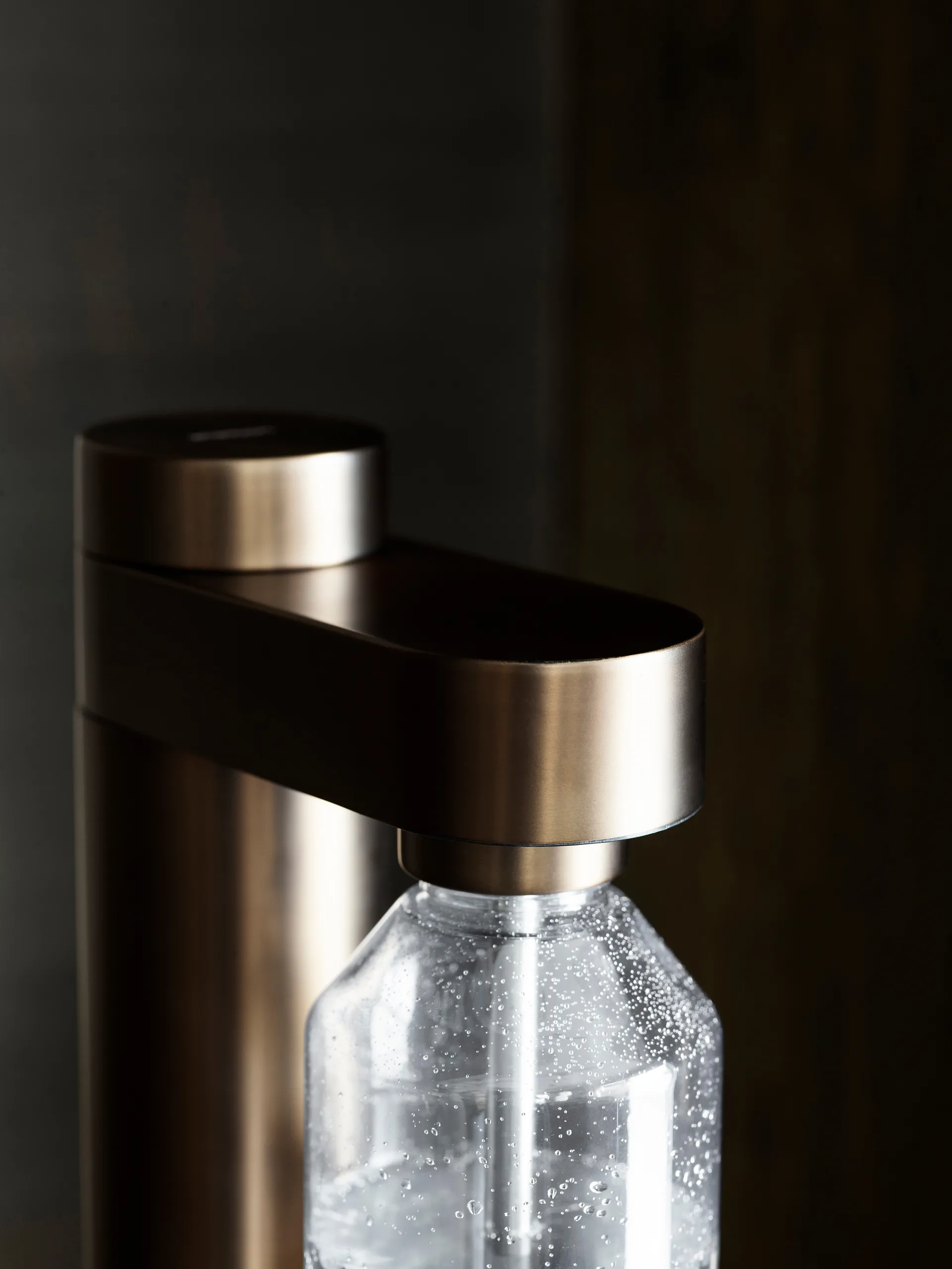 Brus Wassersprudler, Dark brown metallic Stelton