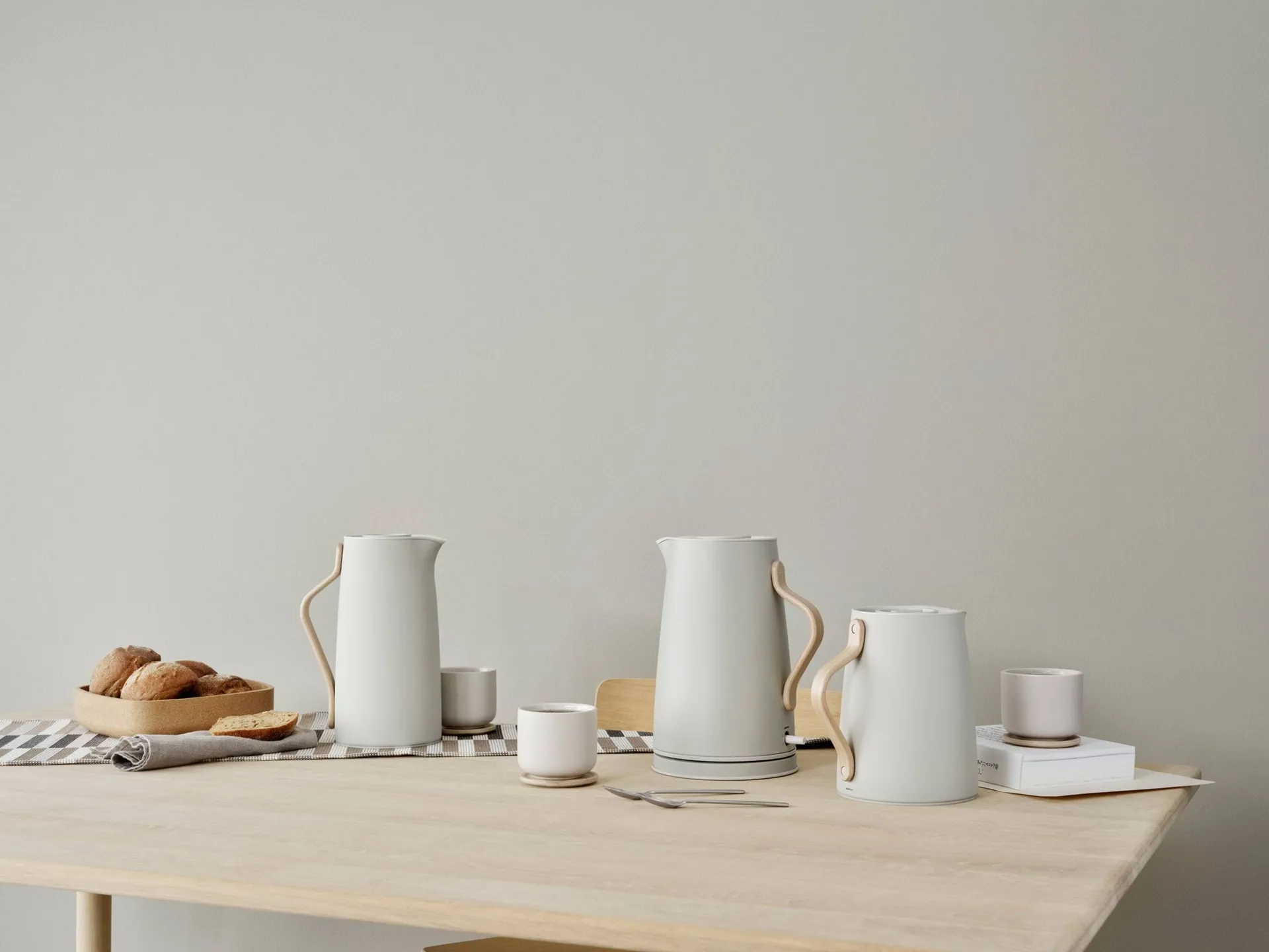 Emma Kaffee-Isolierkanne, Soft sand, 1,2 L Stelton