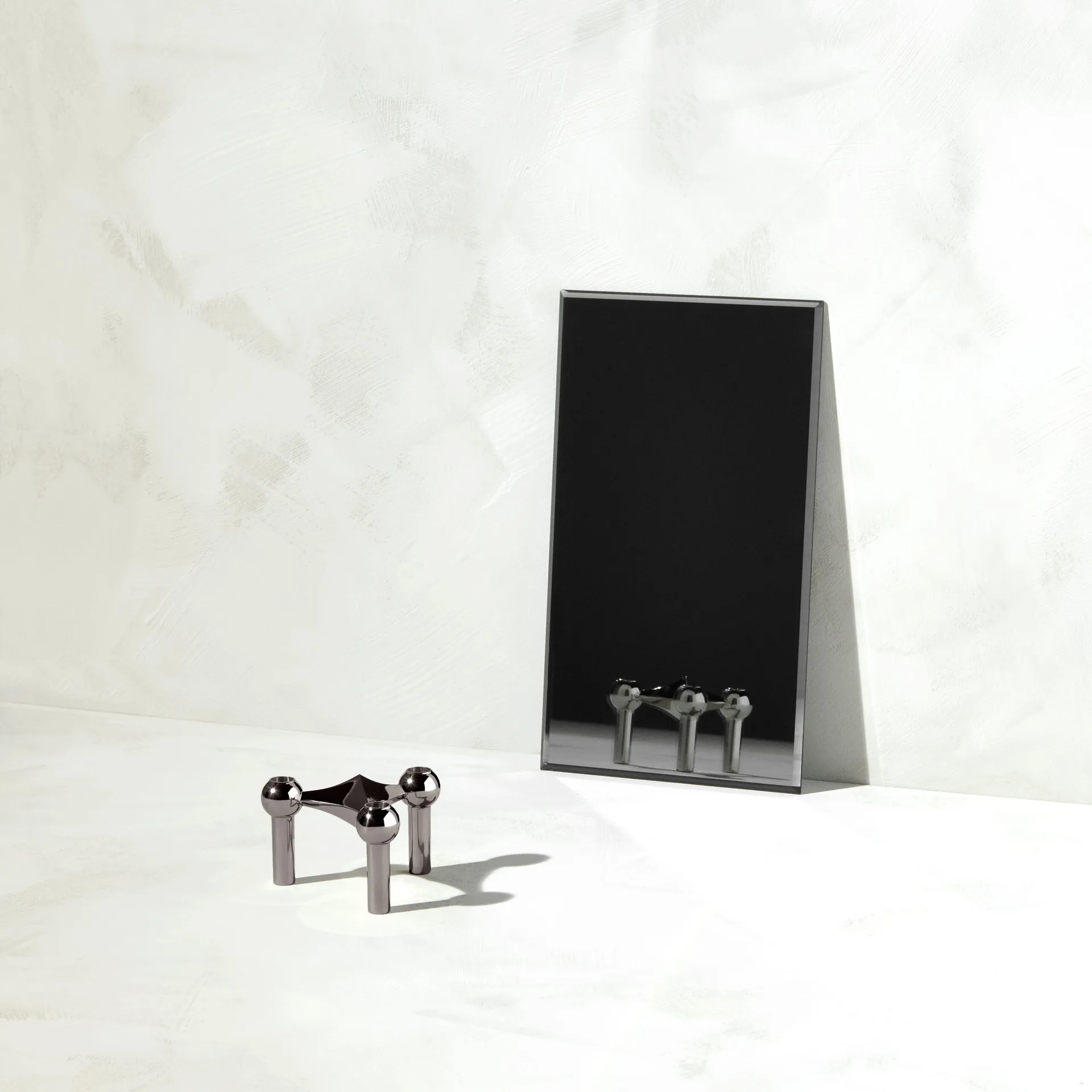 Nagel Kerzenhalter, Schwarzes Chrom STOFF