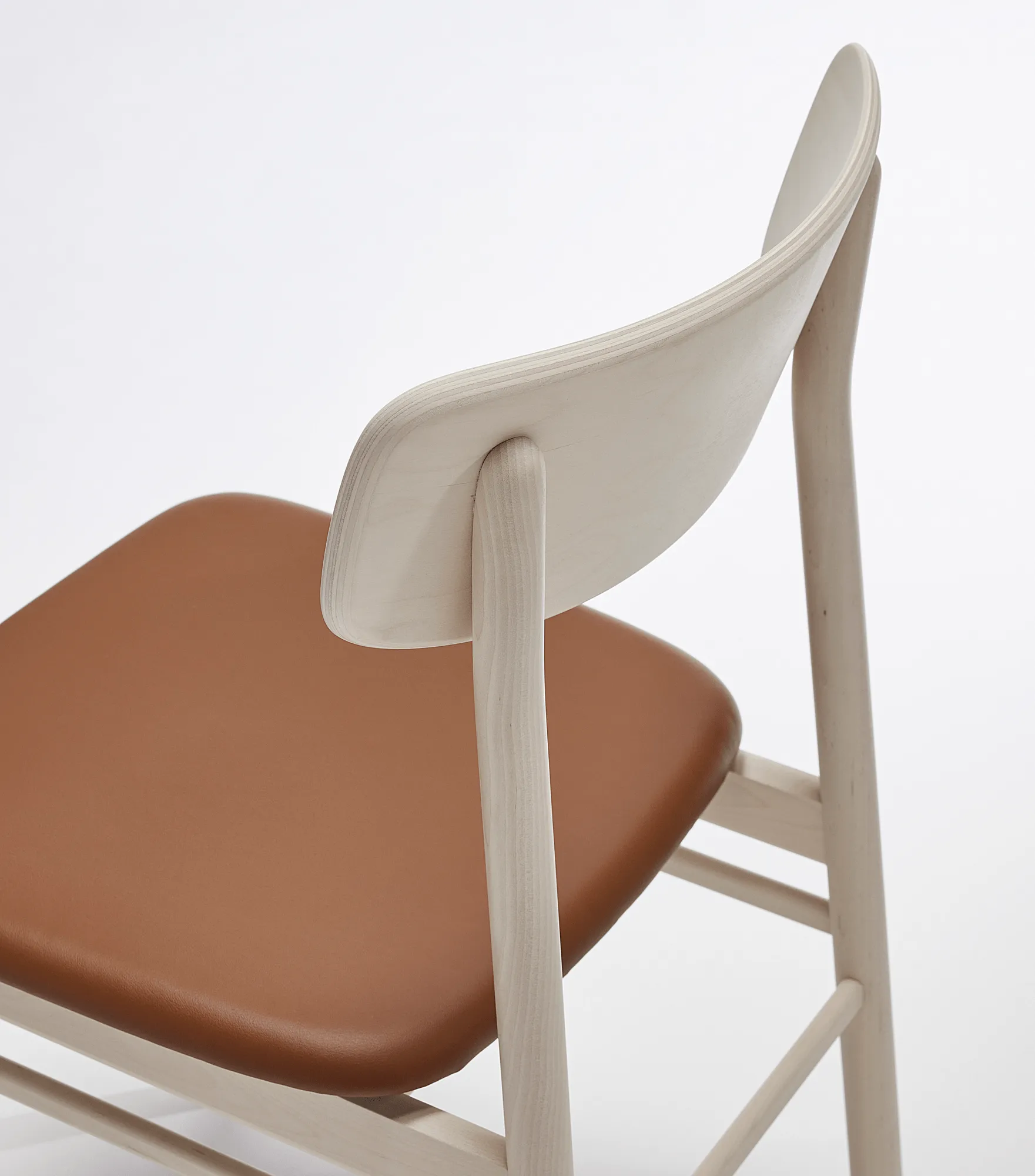 Prima Vista Stuhl weißgeölte Birke, Leder Elmosoft 43807 cognac Stolab