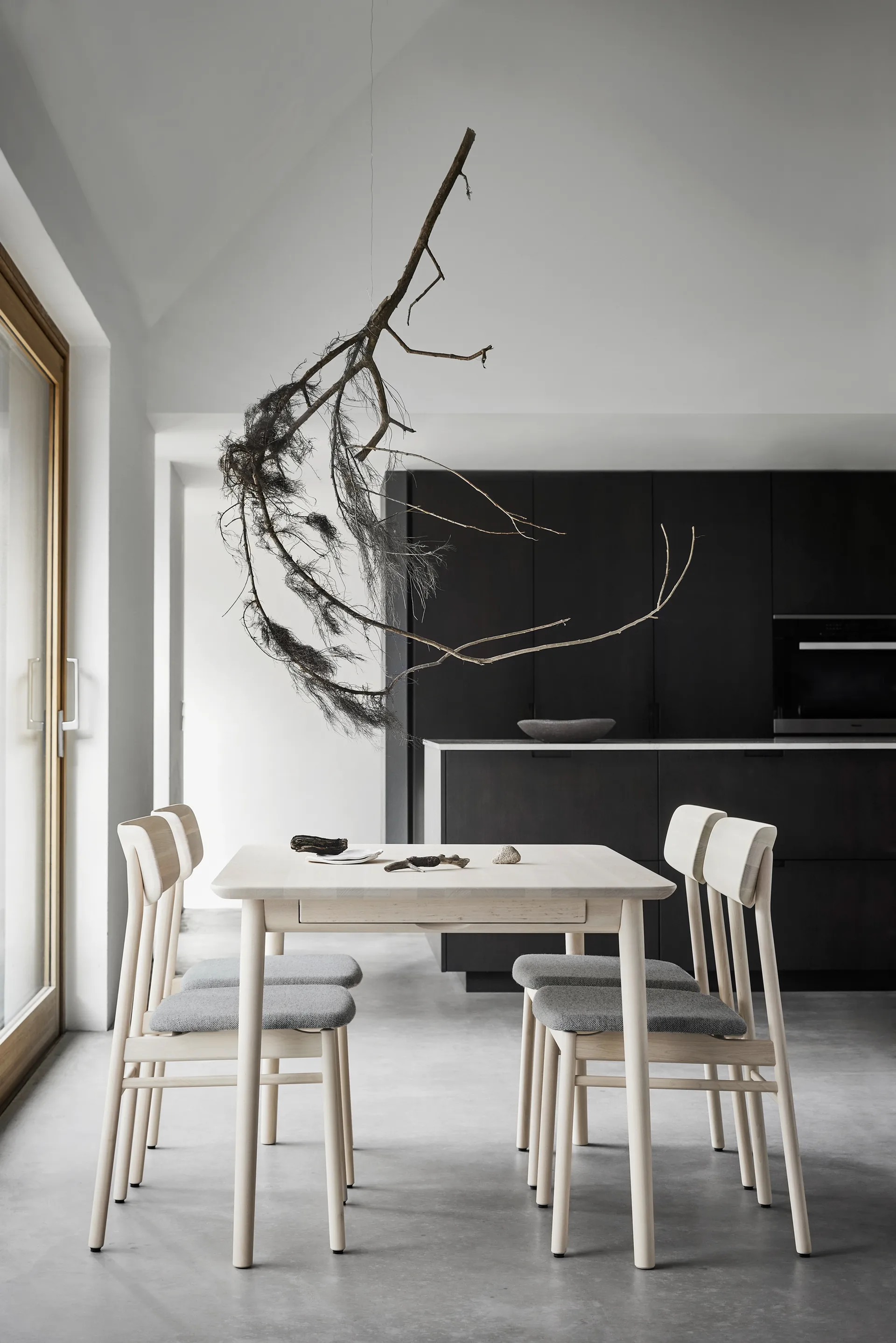 Prima Vista Stuhl weißgeölte Birke, Tyg hallingdal 65-130 Grau Stolab