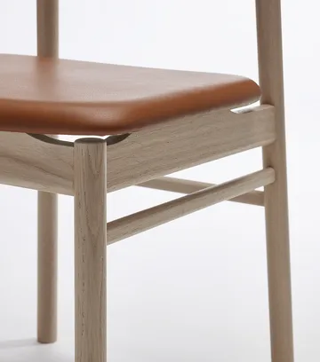 Prima Vista Stuhl weißgeölte Eiche - Leder Elmosoft 43807 cognac - Stolab