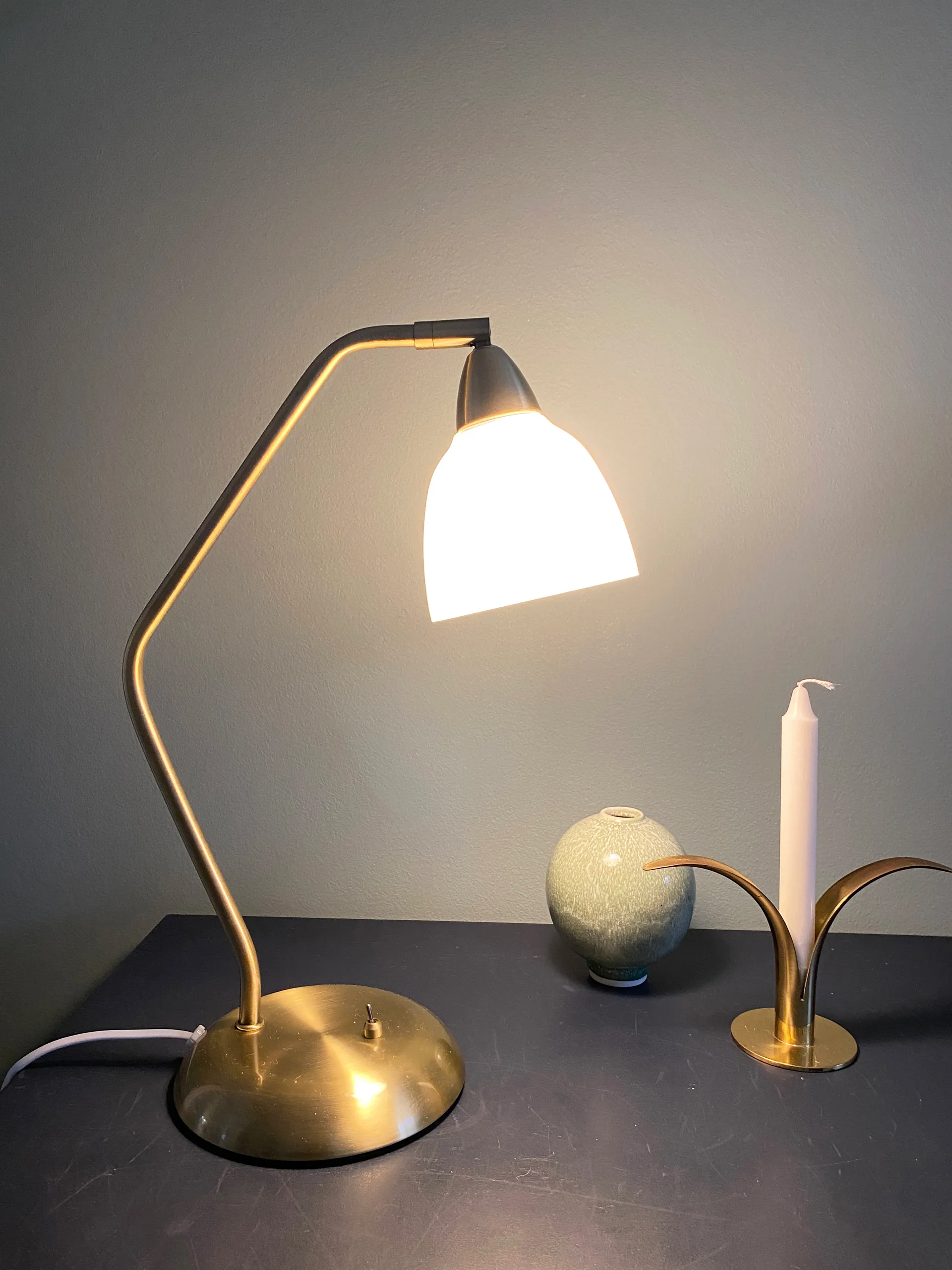 Urban Tischleuchte, Brushed Brass Superliving