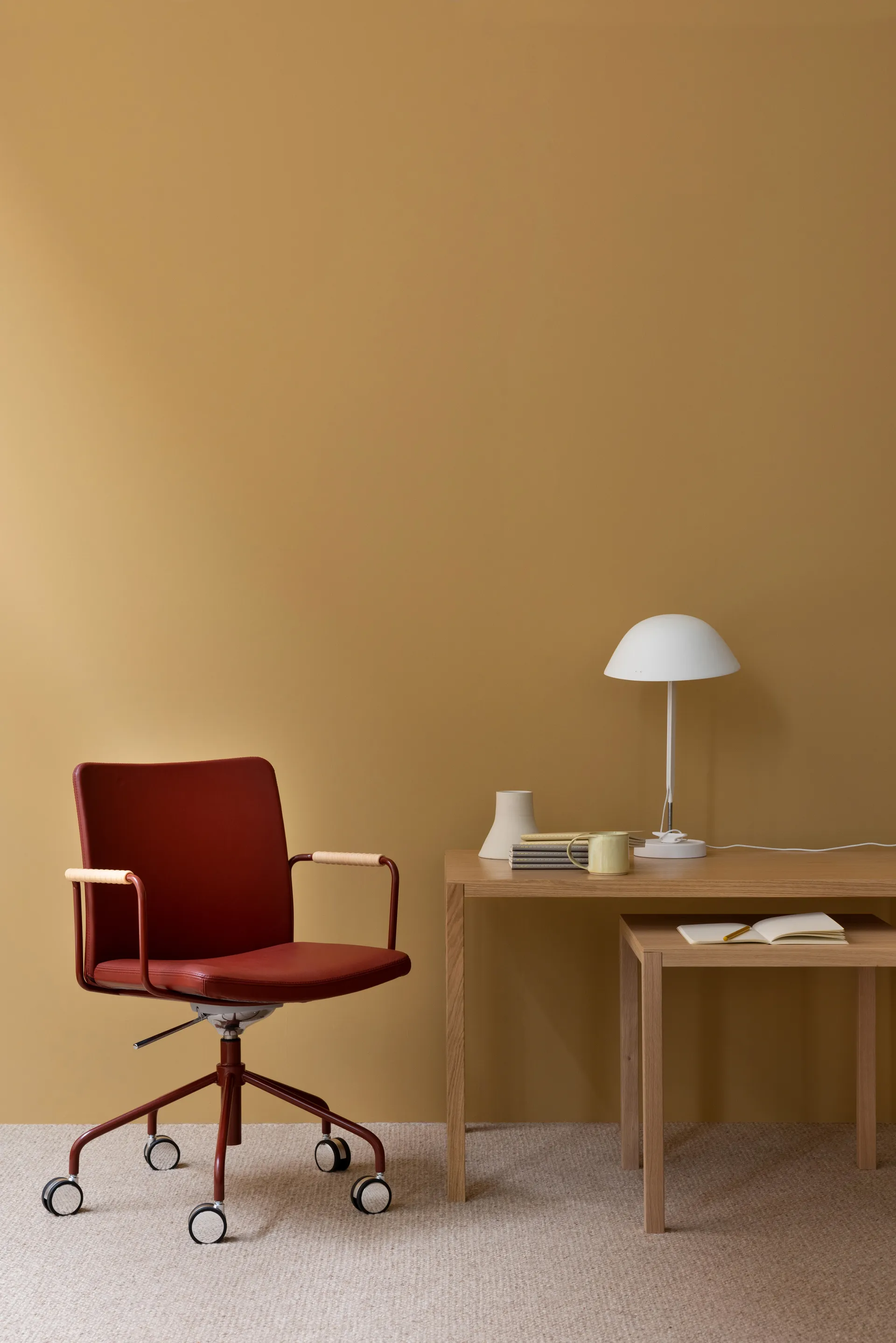 Bespoke Couchtisch 58 x 100cm, H50cm Eiche lackiert Swedese