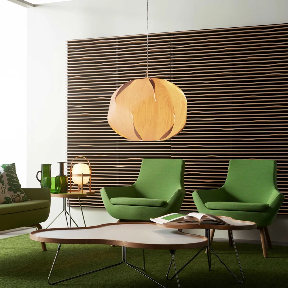 Flower Tisch 84 x 90cm, Weiß, 39cm, Walnusskante, Chromgestell Swedese