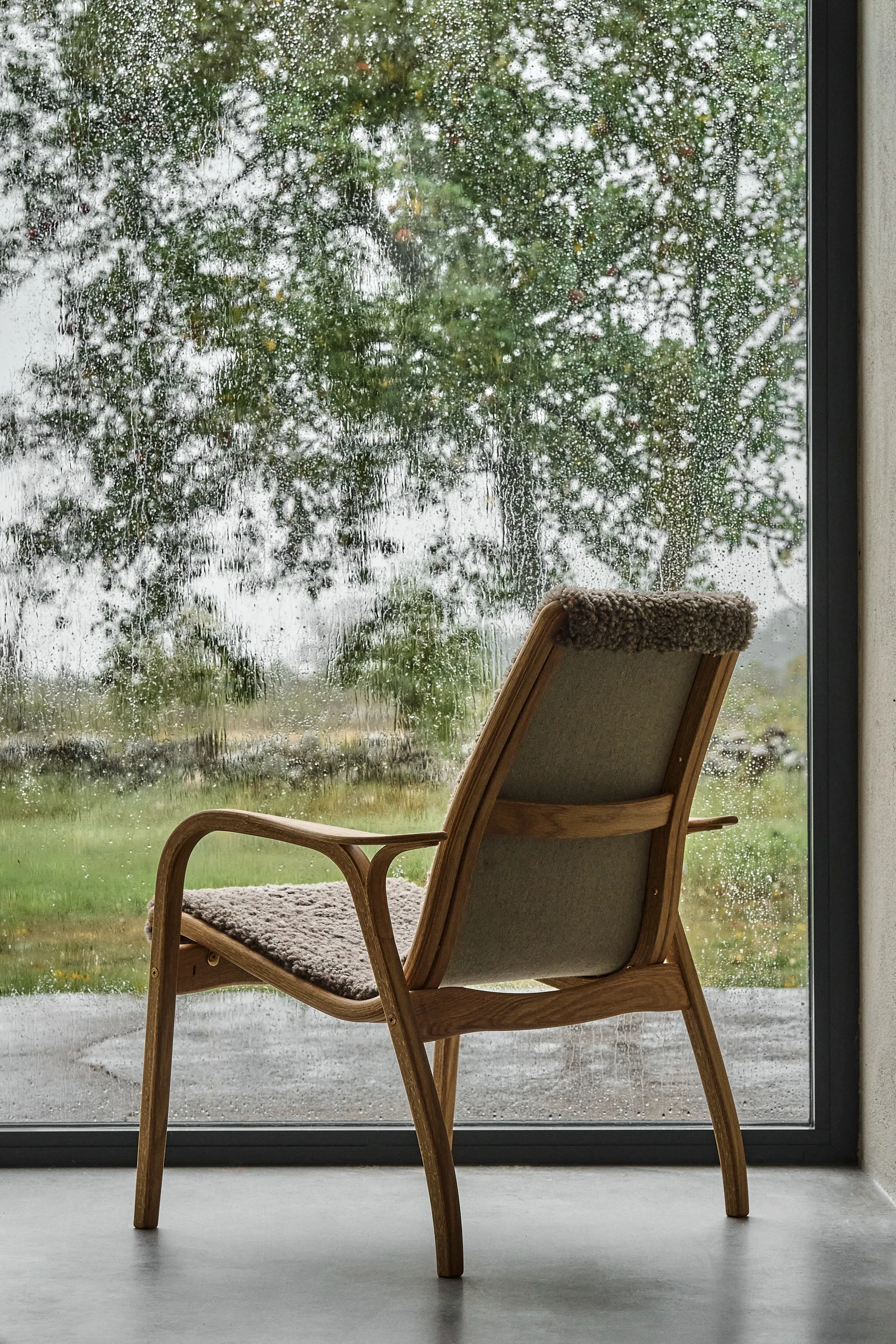 Laminett Sessel Eiche geölt / Schaffell, Sahara (nougatbraun) Swedese