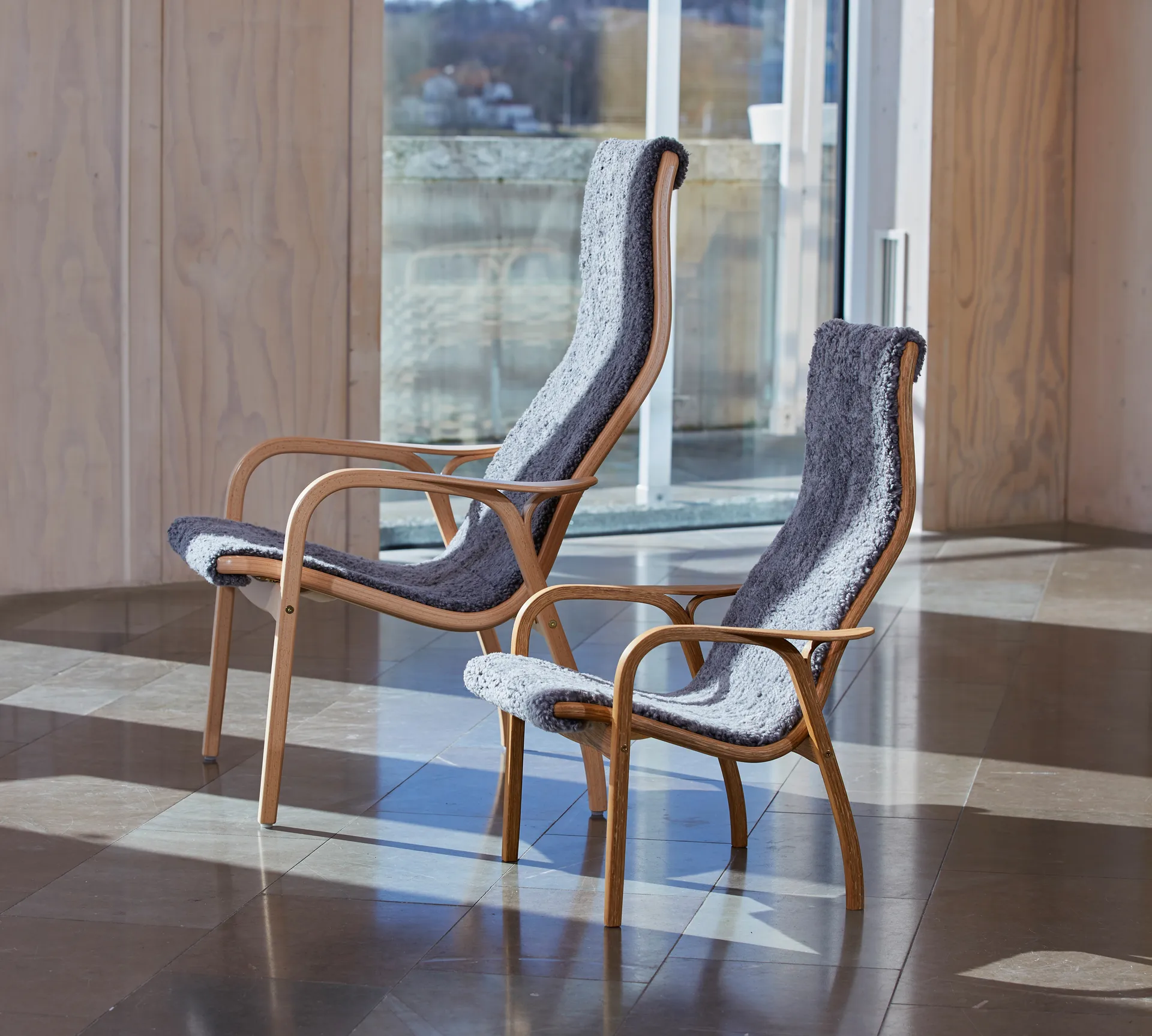 Lamini Kindersessel lackierte Buche/Schaffell, Scandinavian Grey (grau) Swedese