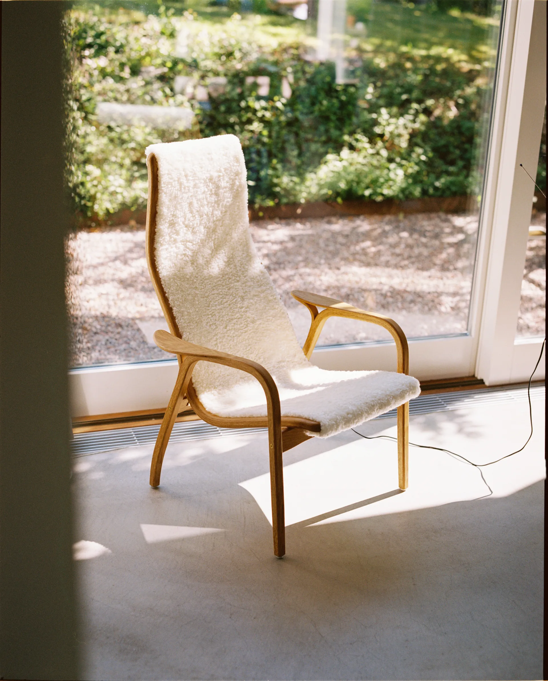 Lamino Sessel Eiche geölt/Schaffell, Offwhite (weiß) Swedese