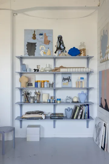 Levi Regal - Lackierte Eiche–Edelstahl, 2 Regalböden, 180 cm - Swedese