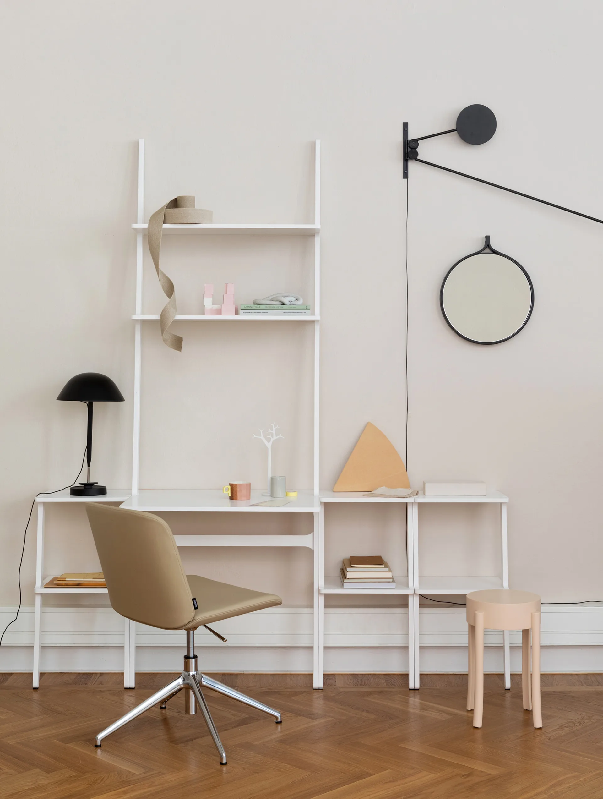 Libri Wandregal 2 Regalböden, Esche, lackiert nutmeg Swedese