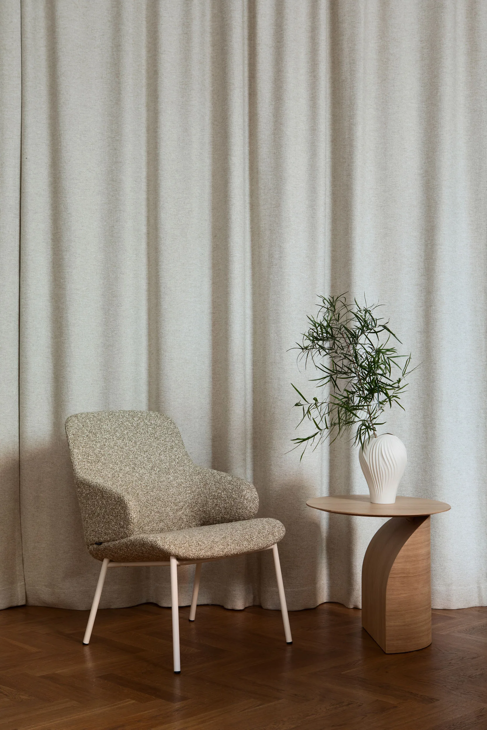 Savoa Tisch H50cm, Eiche geölt Swedese