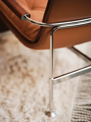 Serpentine Sessel - Leder Elmo Soft Hellbraun-Chrom-Tärnsjö Cognac - Swedese