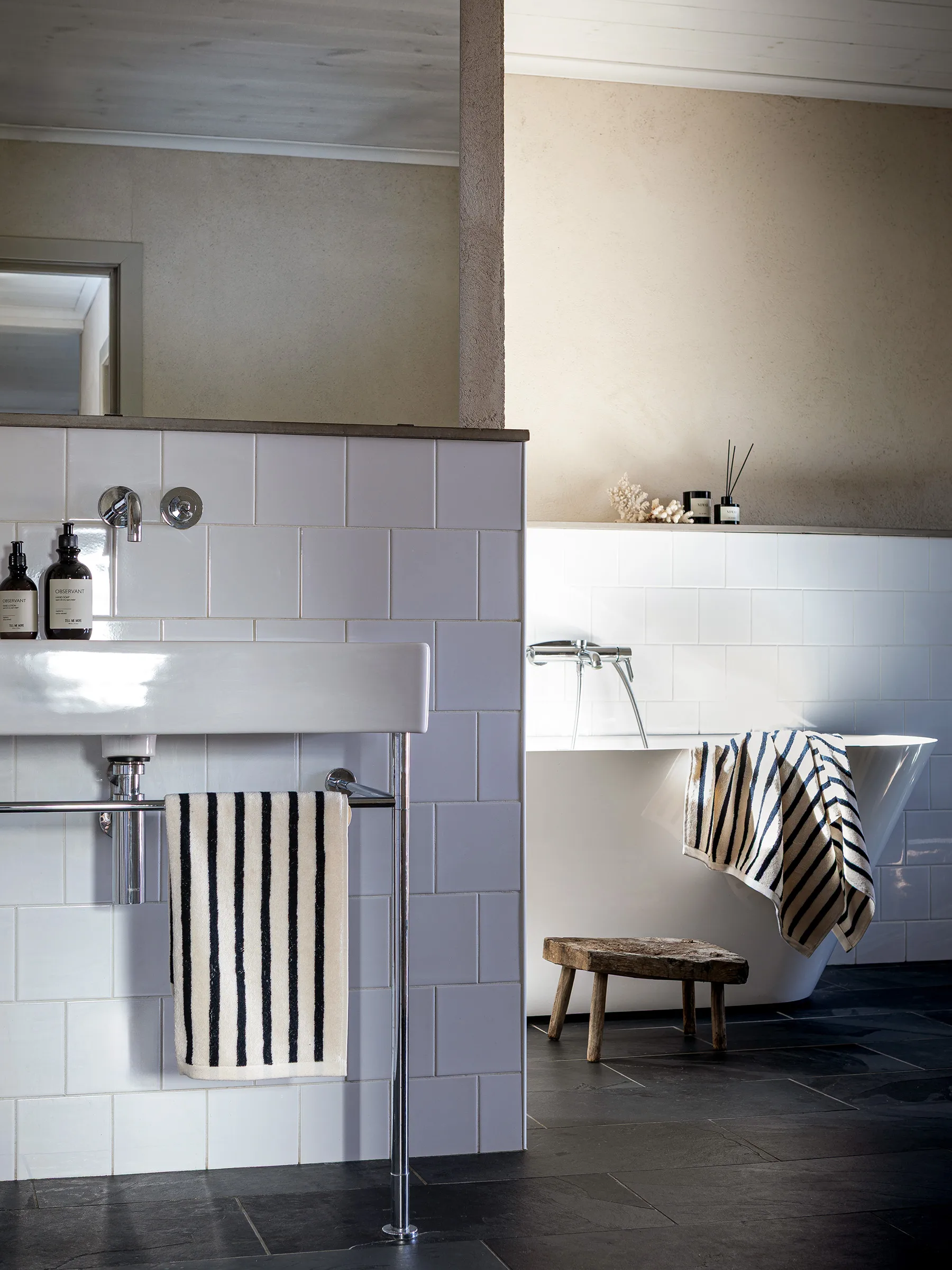 Bonnie Badetuch 70x140 cm, Schwarz Tell Me More