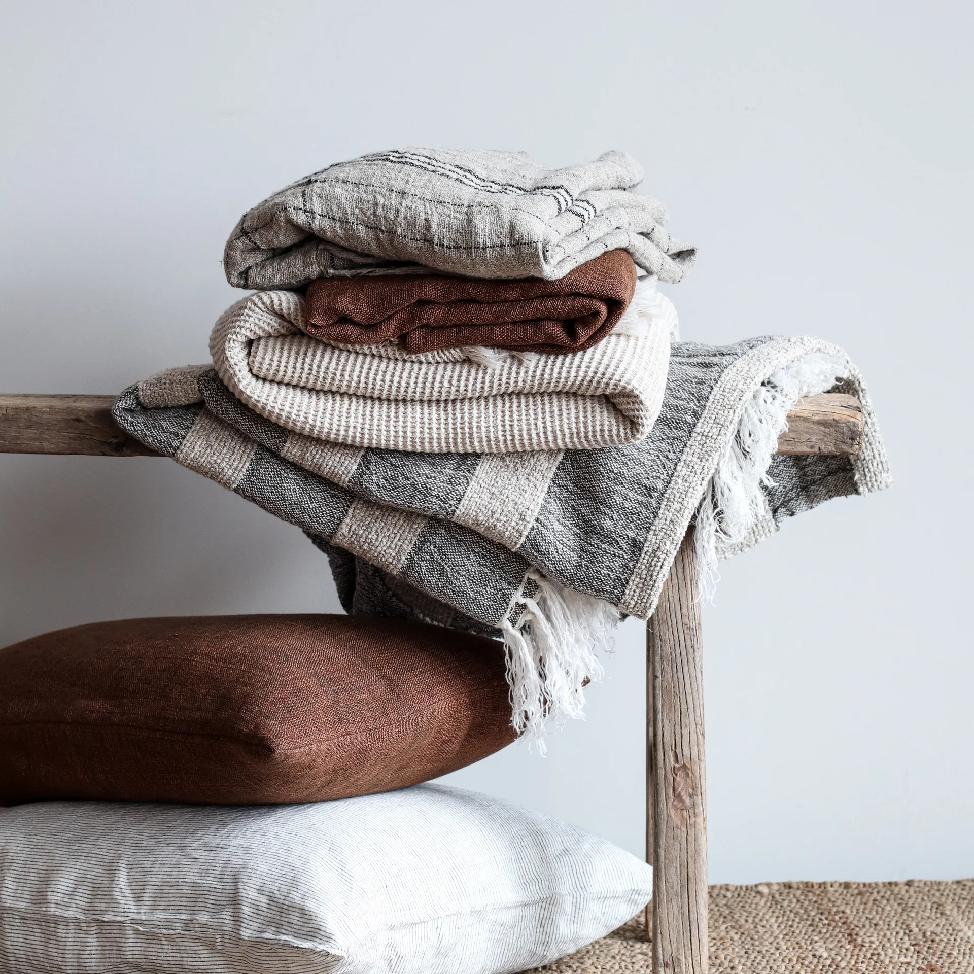 Mauro Wolldecke 130 x 170cm, Grau-weiß Tell Me More