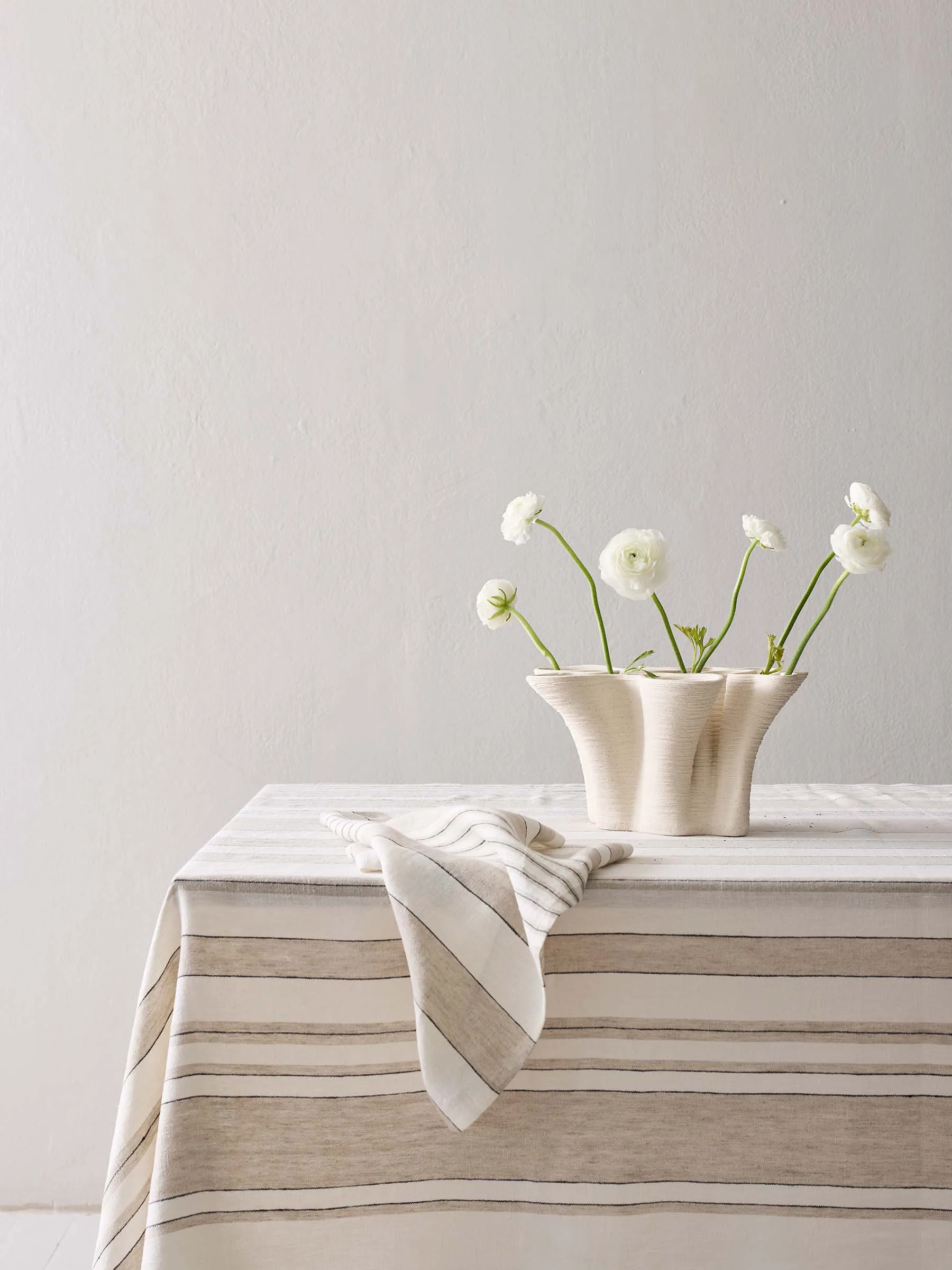 Noah Tischdecke, Beige stripe, 145x330 cm Tell Me More