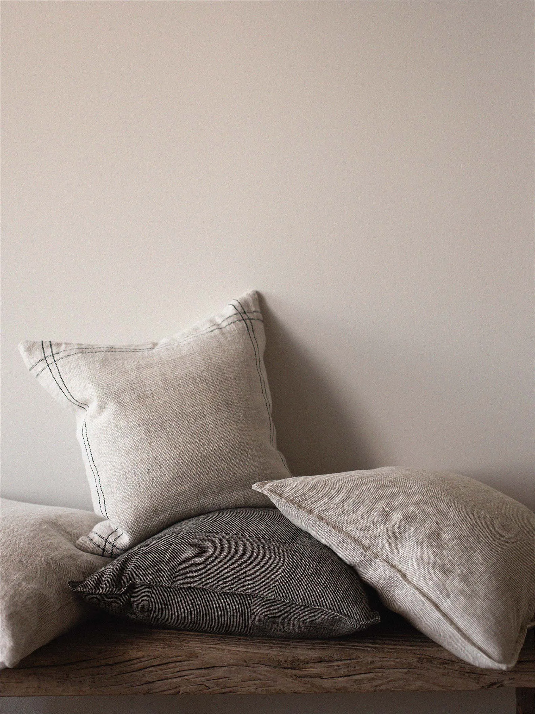 Theo Kissenbezug 50x50 cm, Beige Tell Me More