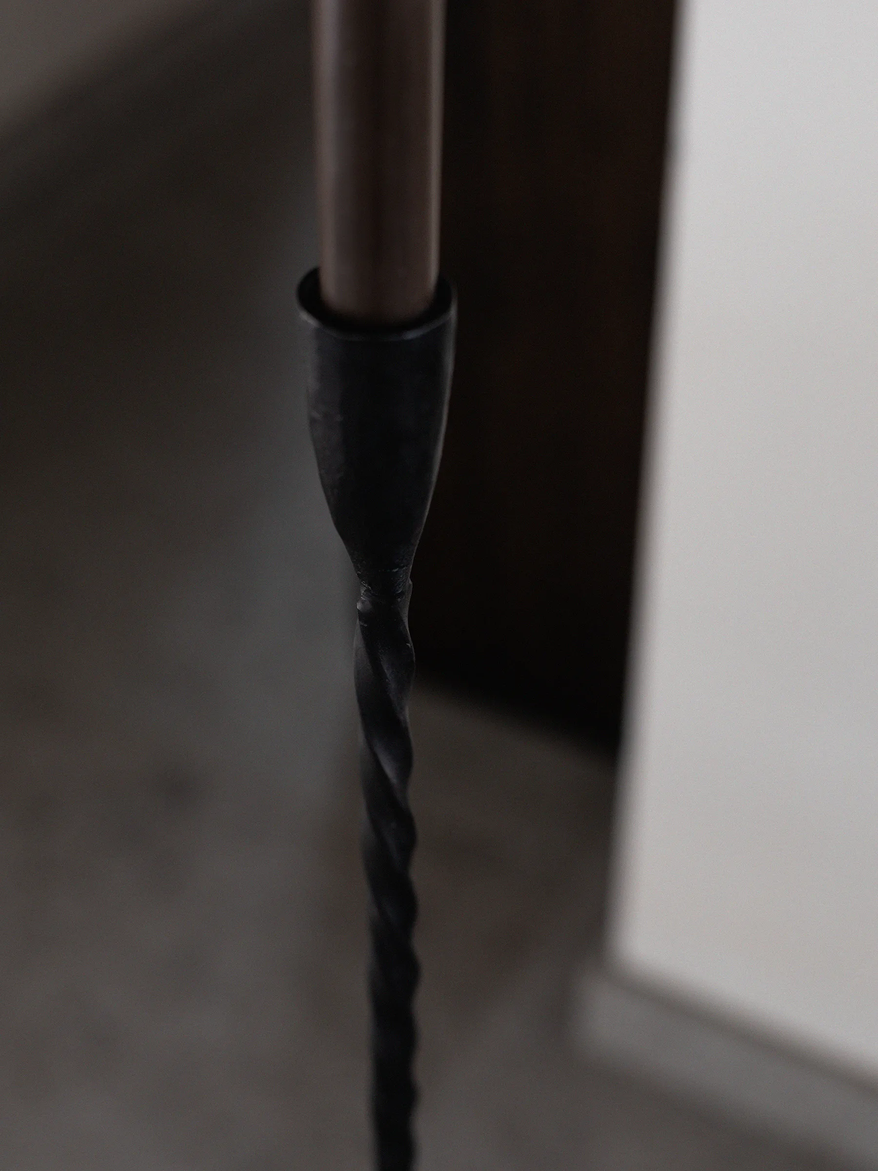 Twist Stehleuchte 80 cm, Schwarz Tell Me More