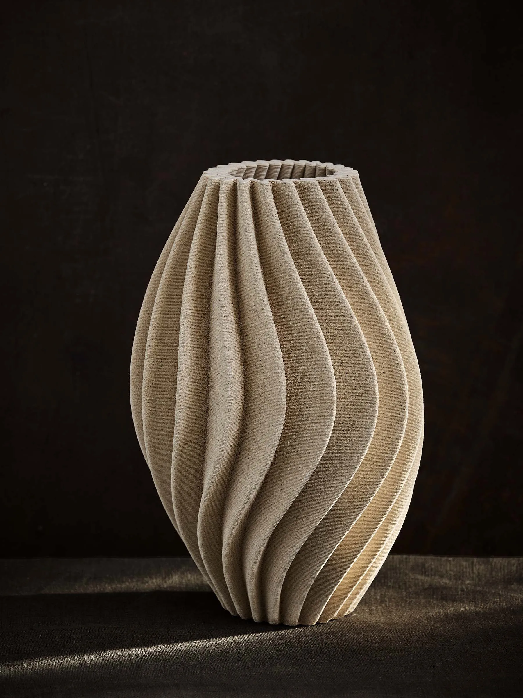 Vento Vase, Sand, large 41 cm Tell Me More
