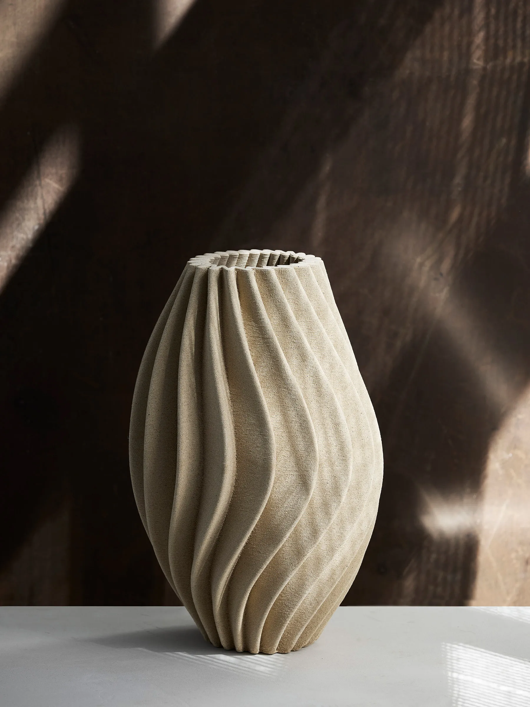 Vento Vase, Sand, small 32 cm Tell Me More