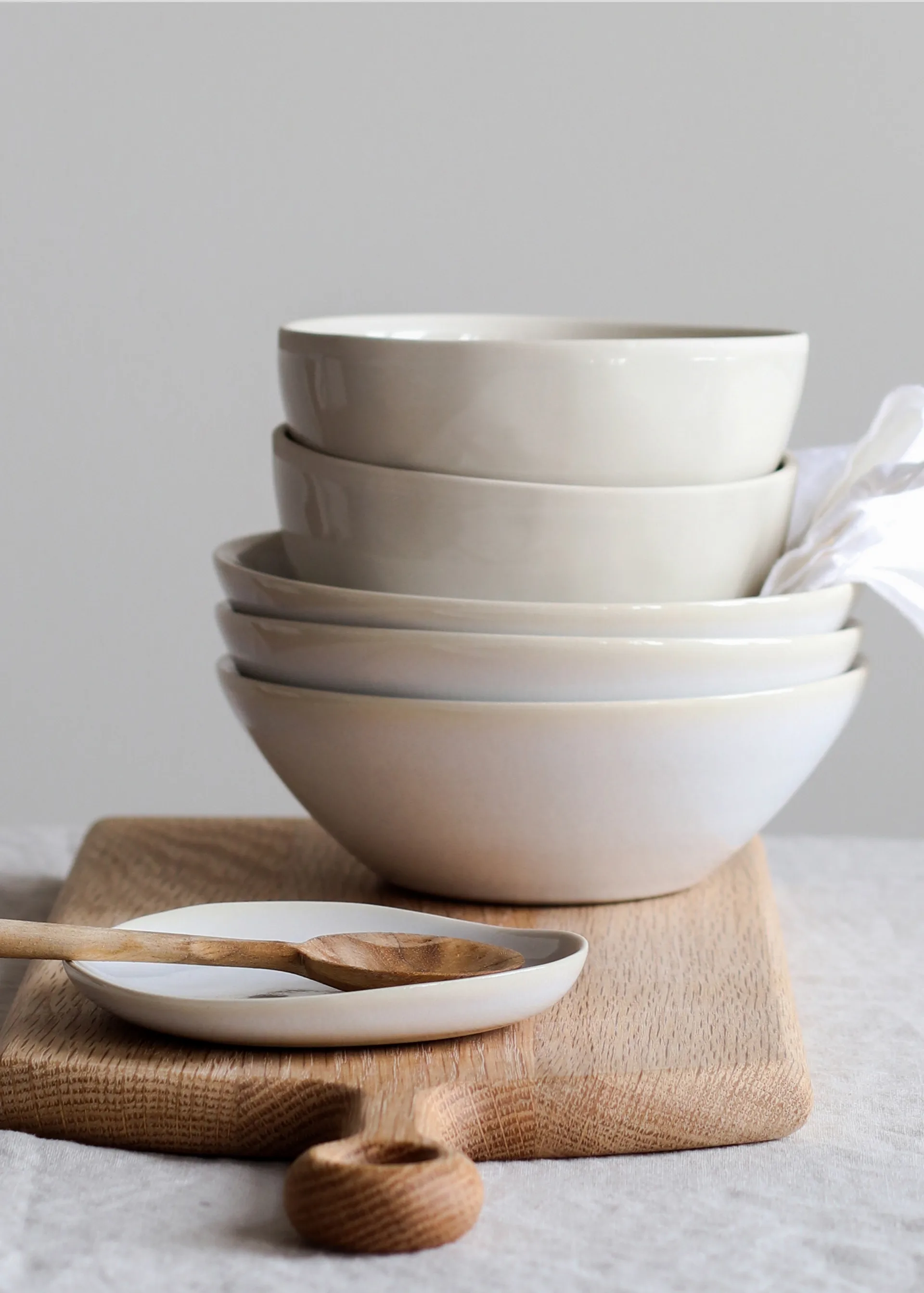 Vince Schale M, Weiß Tell Me More