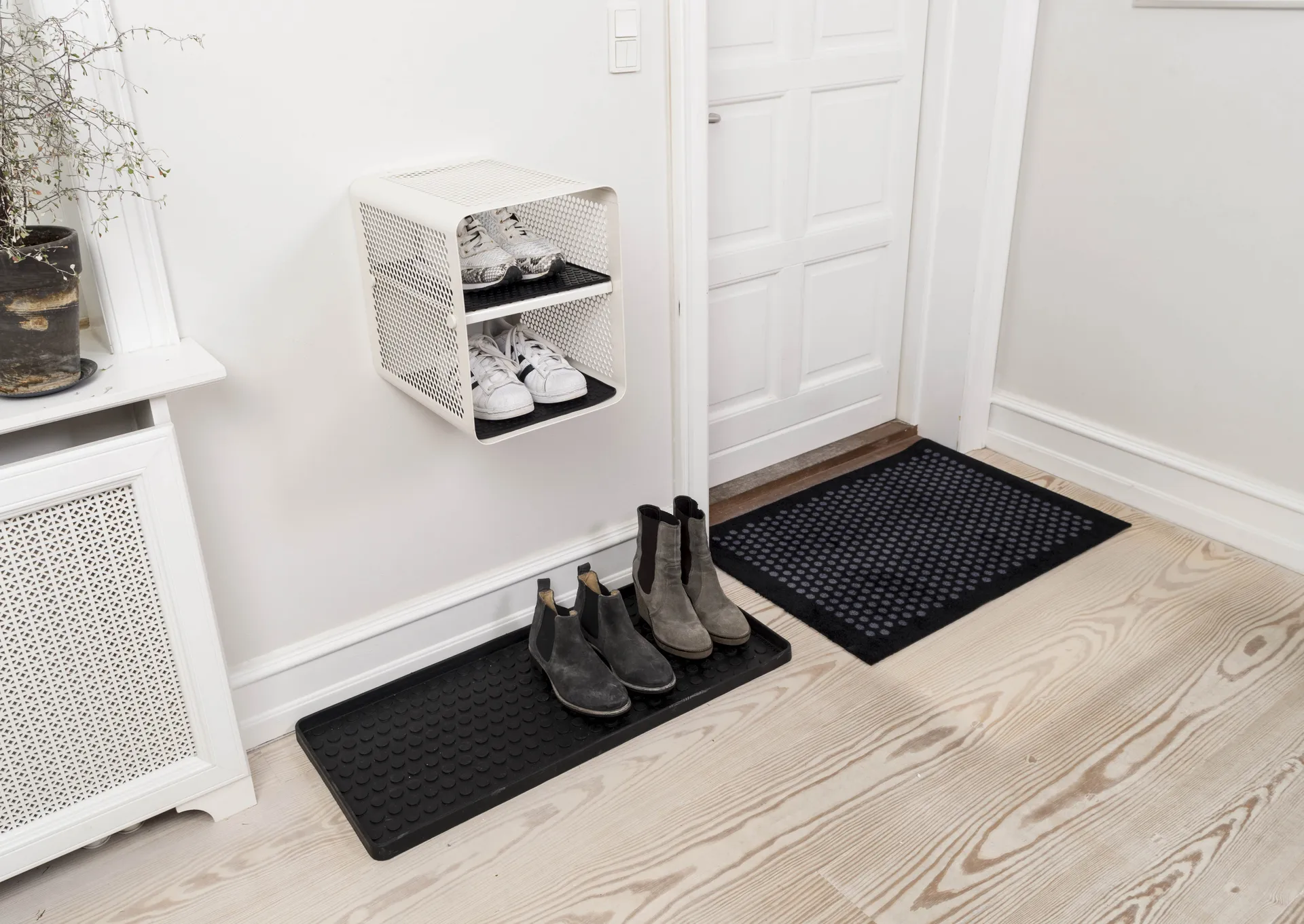 Dot Fußabstreifer, Black, 60 x 90cm tica copenhagen