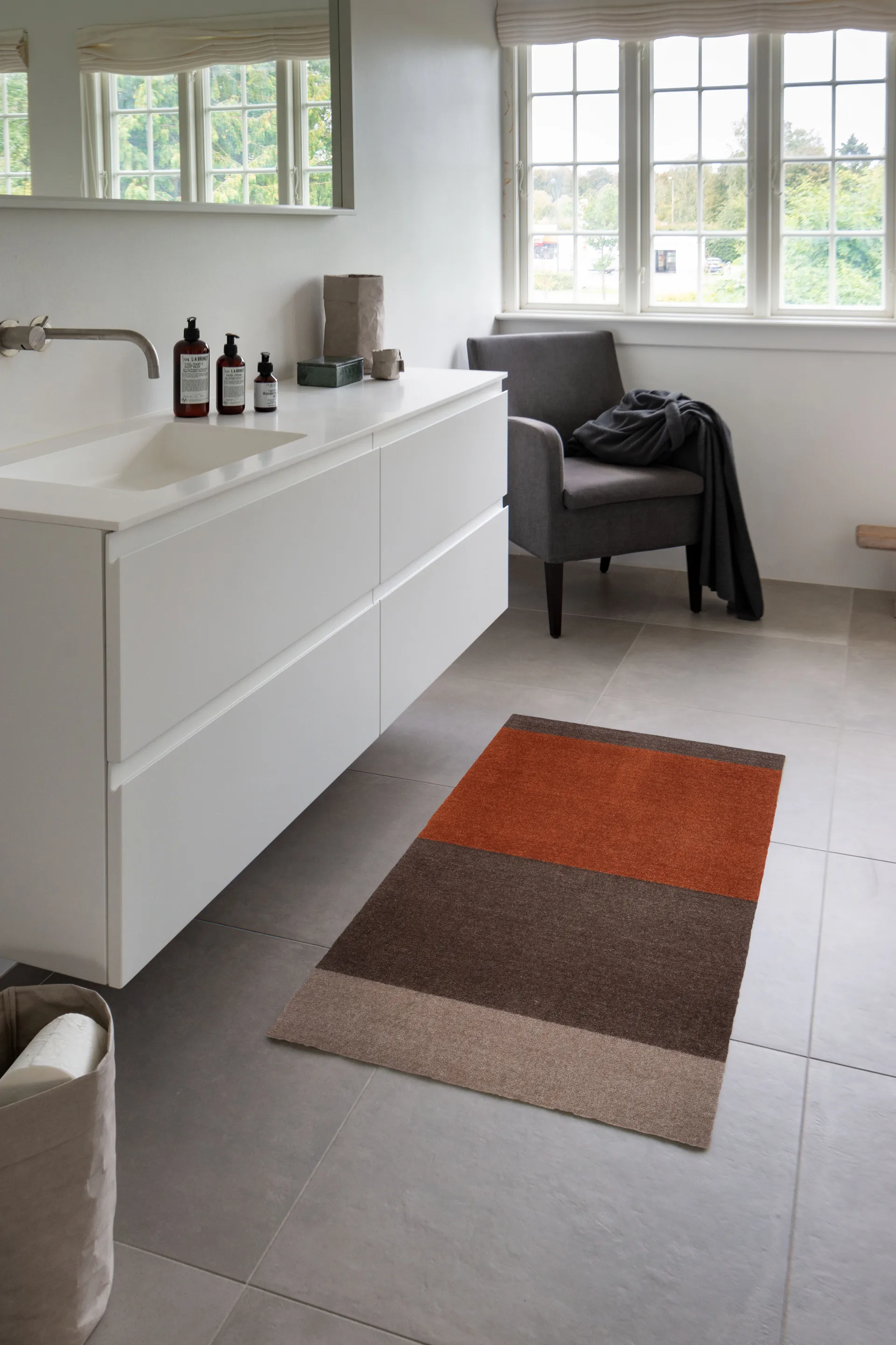 Stripes Flurteppich horizontal, Brown-terrakotta 67 x 120cm tica copenhagen