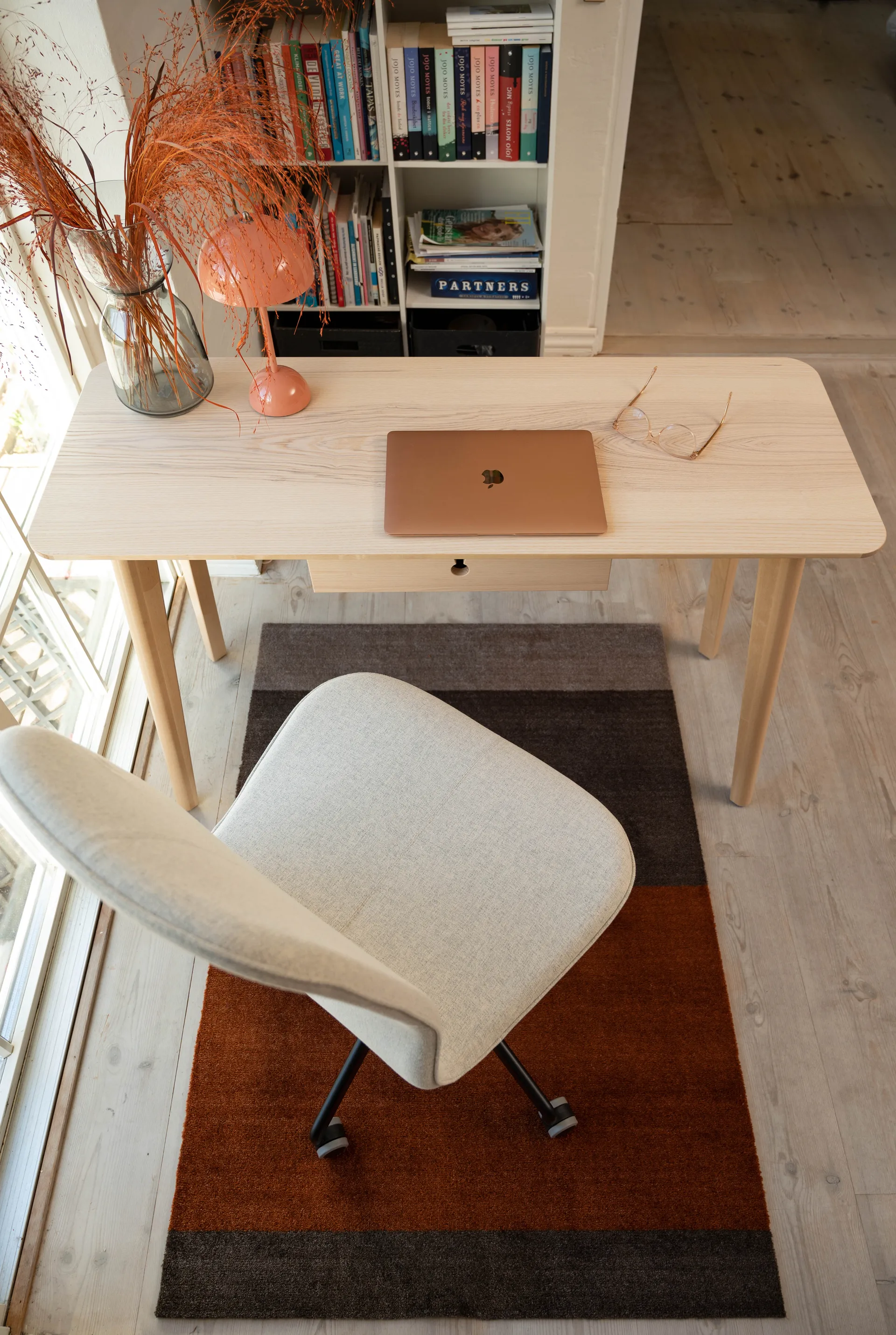 Stripes Flurteppich horizontal, Brown-terrakotta 90 x 130cm tica copenhagen