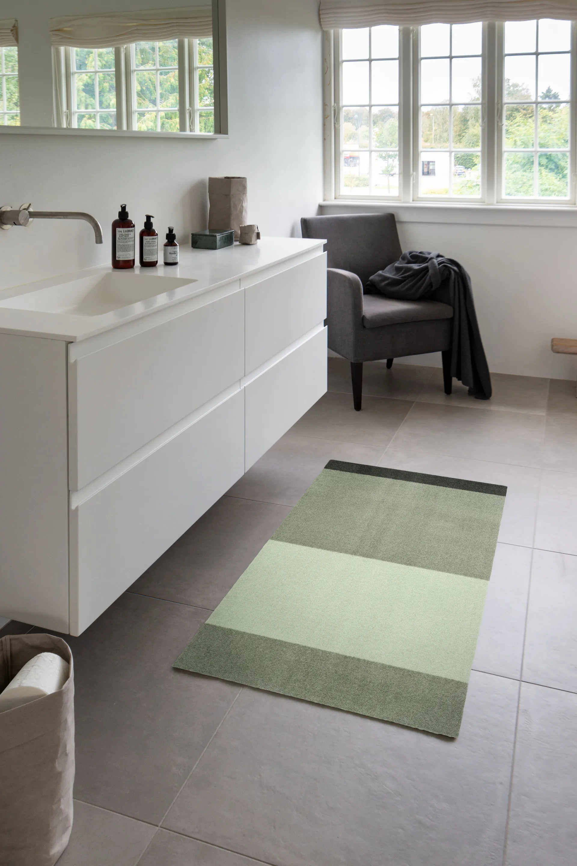 Stripes Flurteppich horizontal, Green, 67 x 120cm tica copenhagen