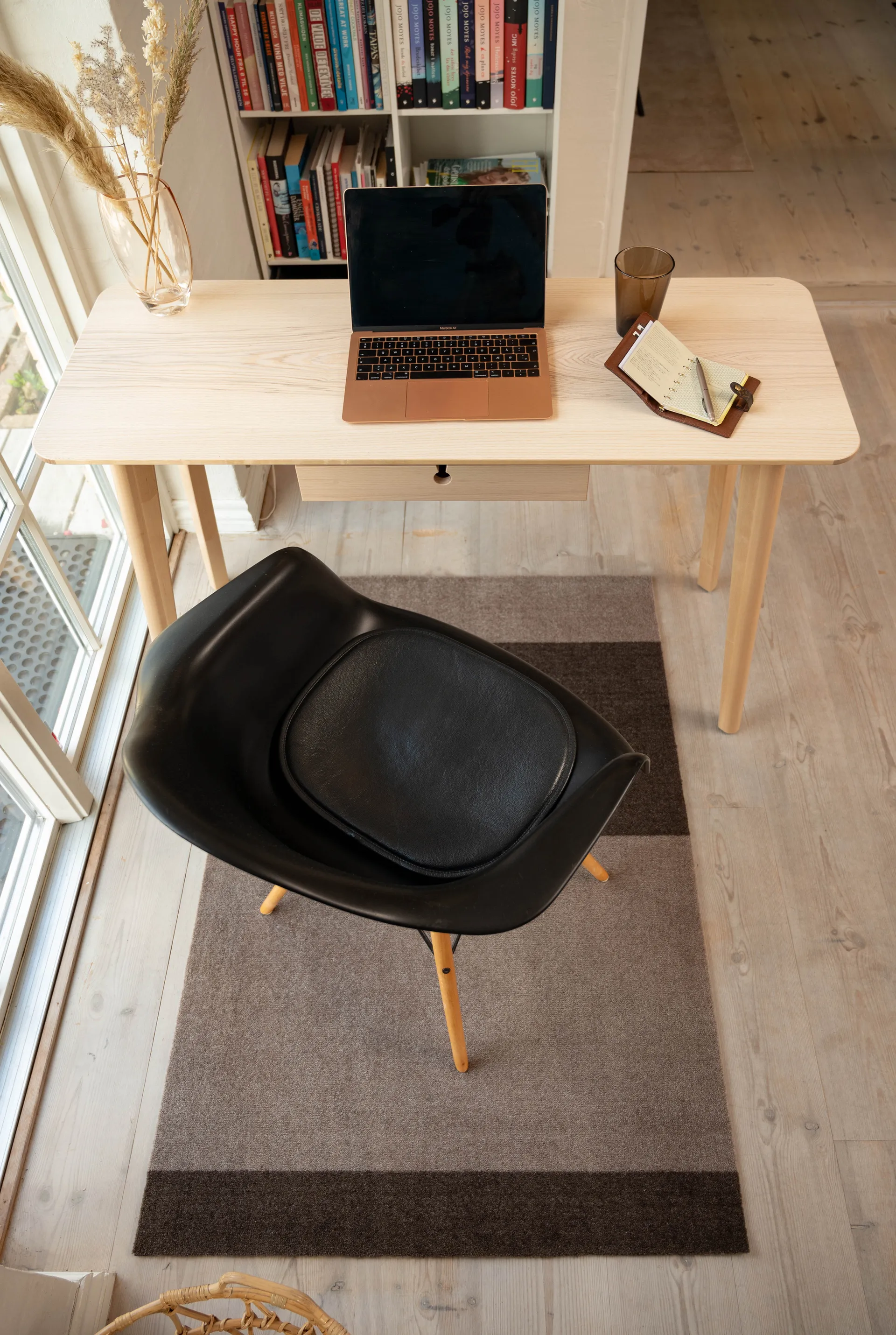 Stripes Flurteppich horizontal, Sand-brown, 90 x 130cm tica copenhagen