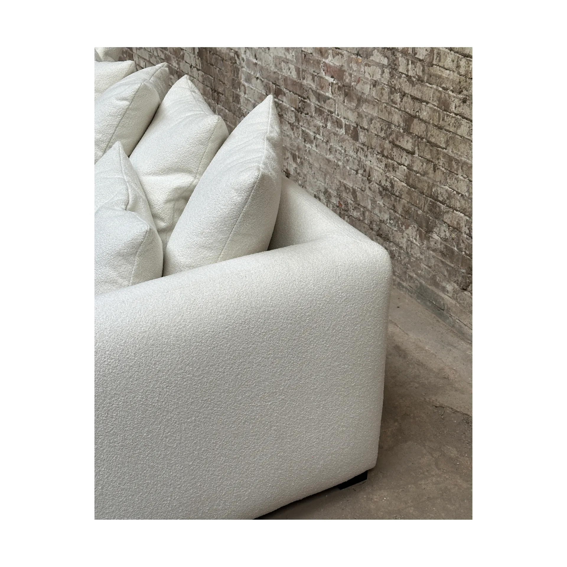 Cornell Sofa, Bouclé off white Tinted