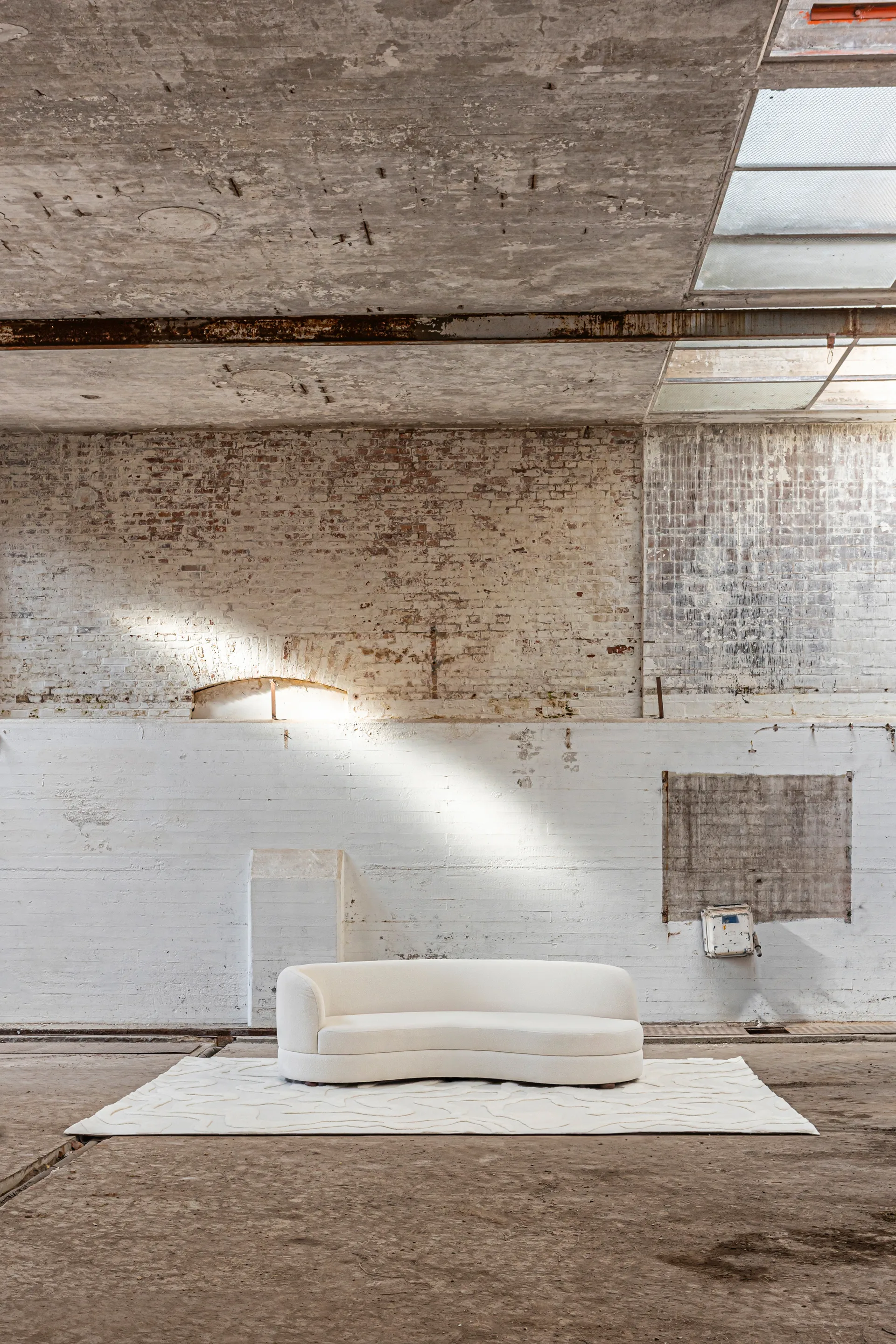 Delon Sofa, Bouclé off-white Tinted