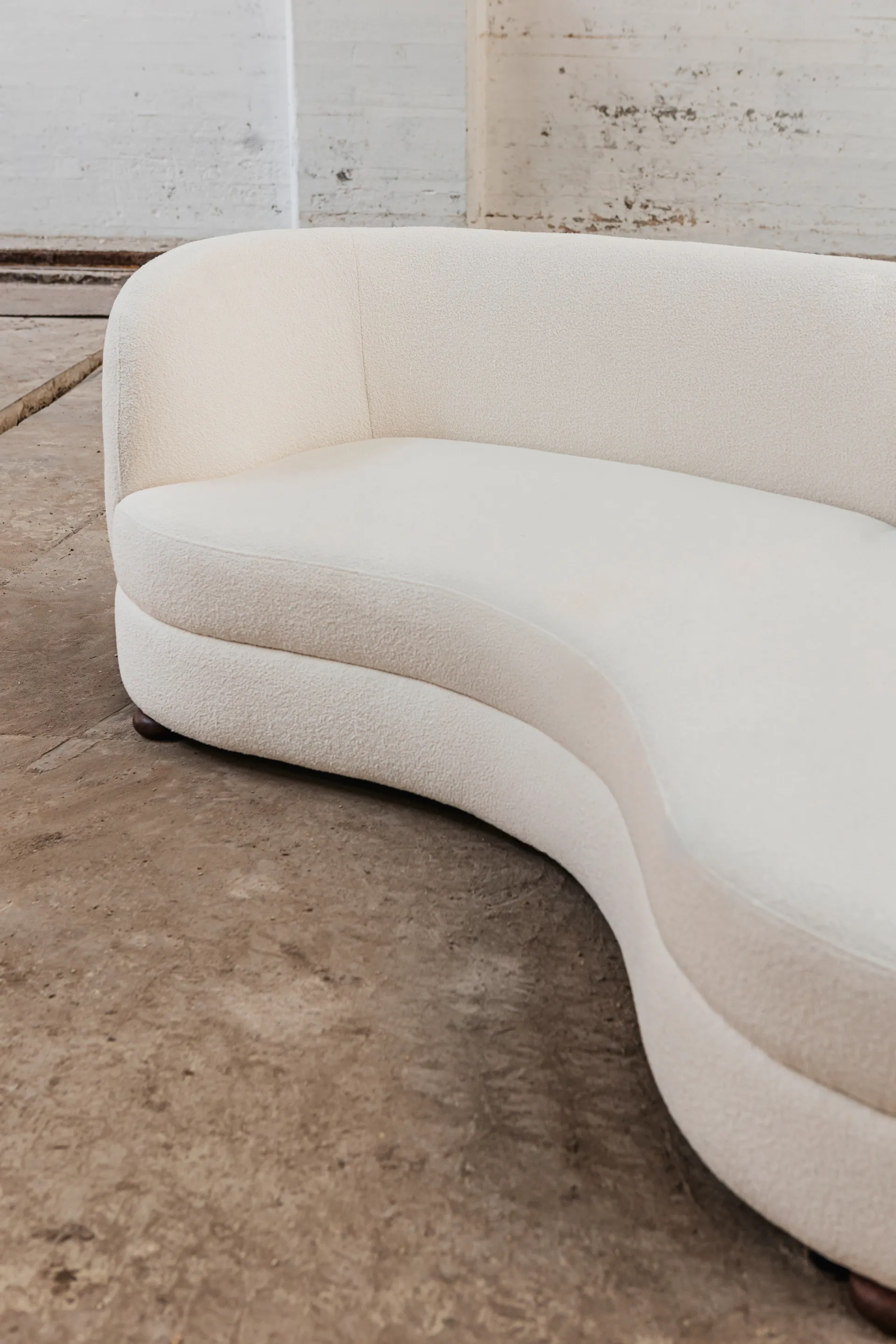 Delon Sofa, Bouclé off-white Tinted