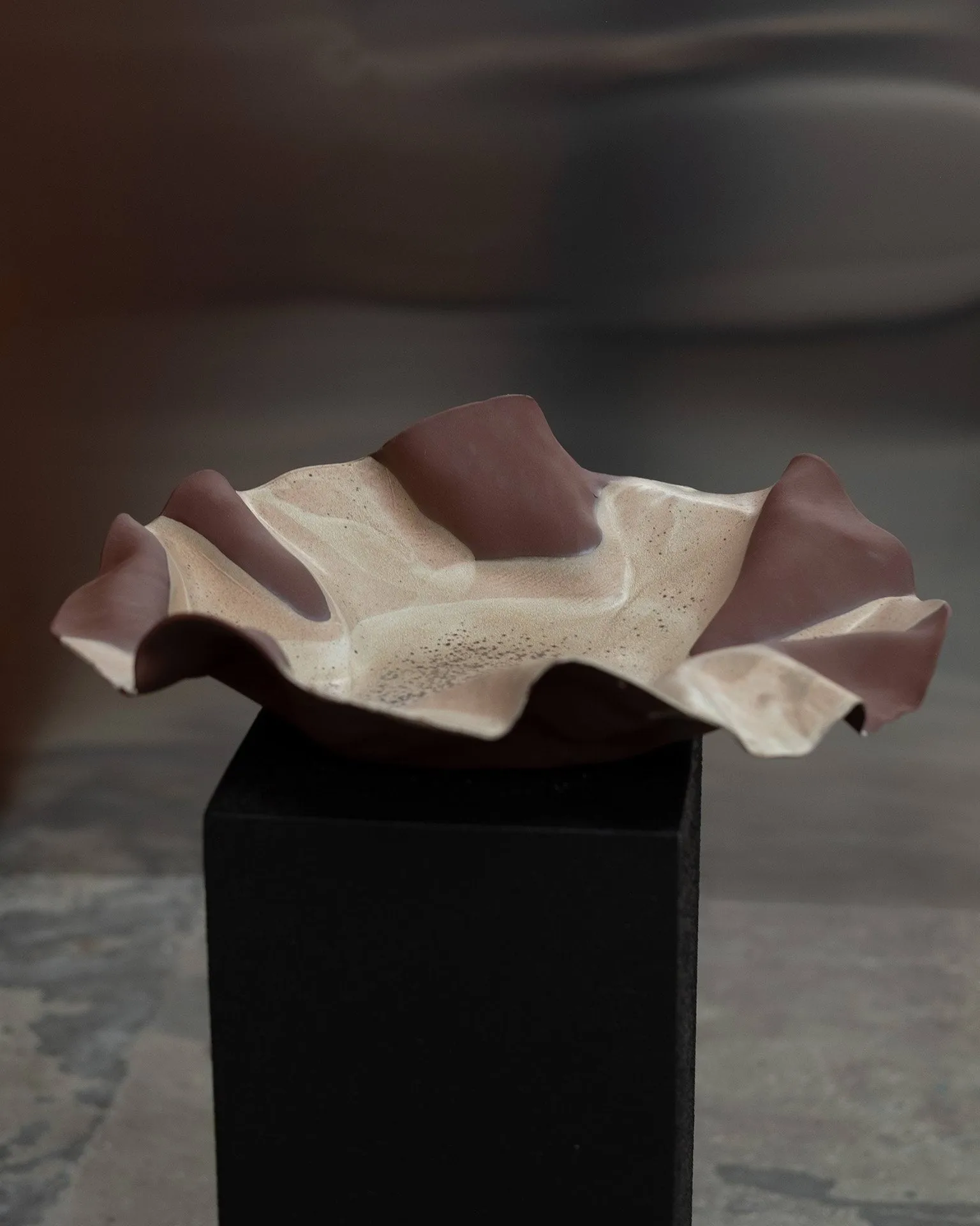 Hyllin Servierplatte, Brun, 50x40x8 cm Tinted