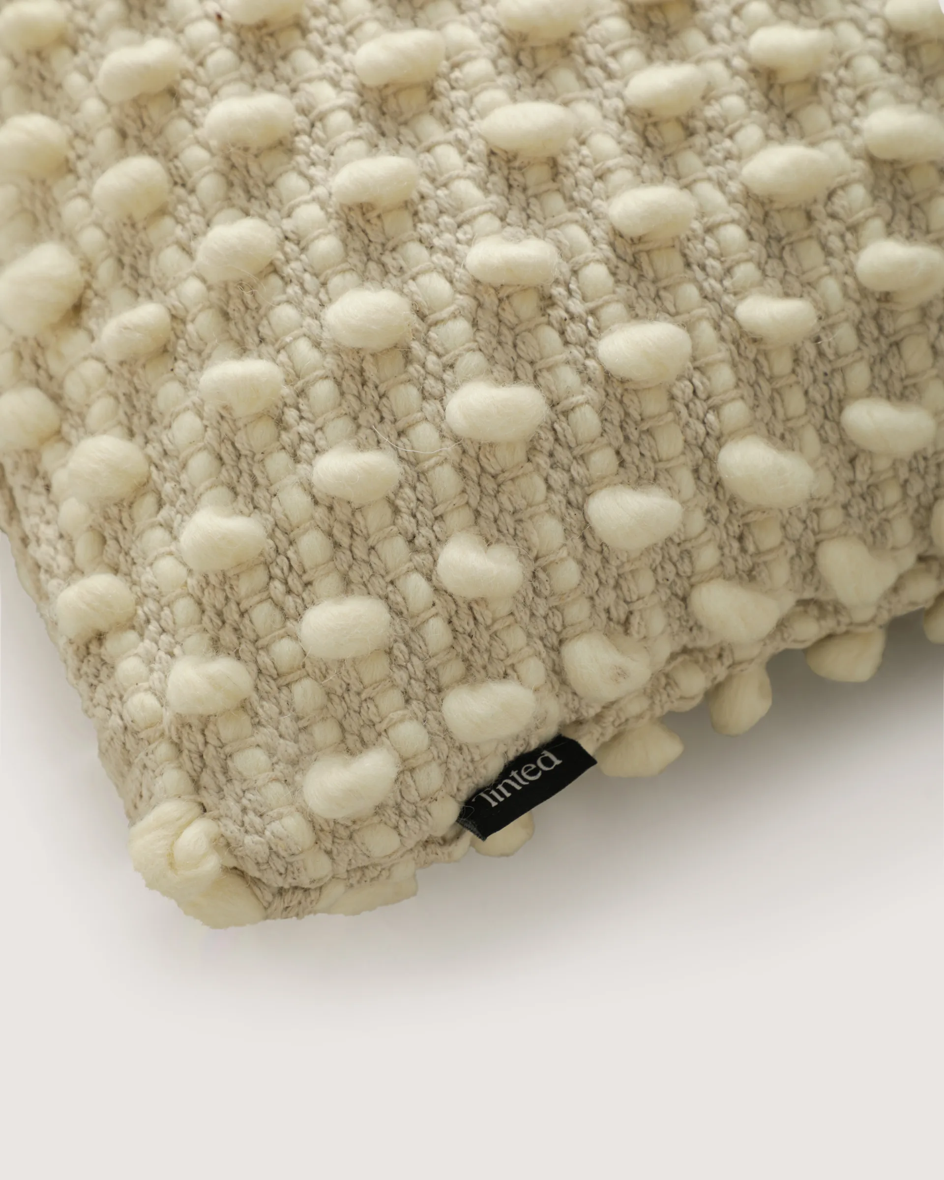 Tuhlin Kissen 30x50 cm, Offwhite Tinted