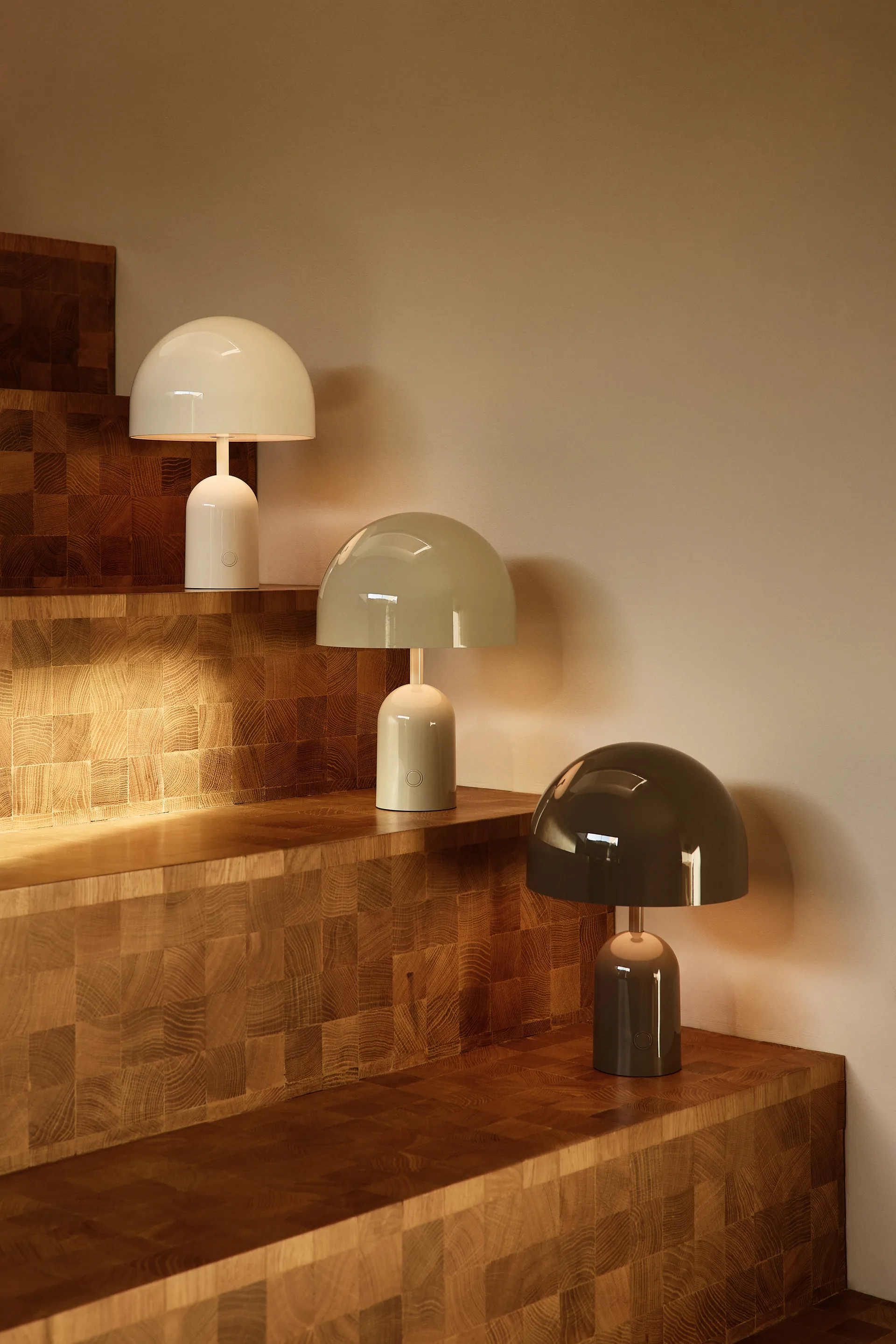 Bell tragbare LED-Tischleuchte 28 cm, Taupe (beige) Tom Dixon