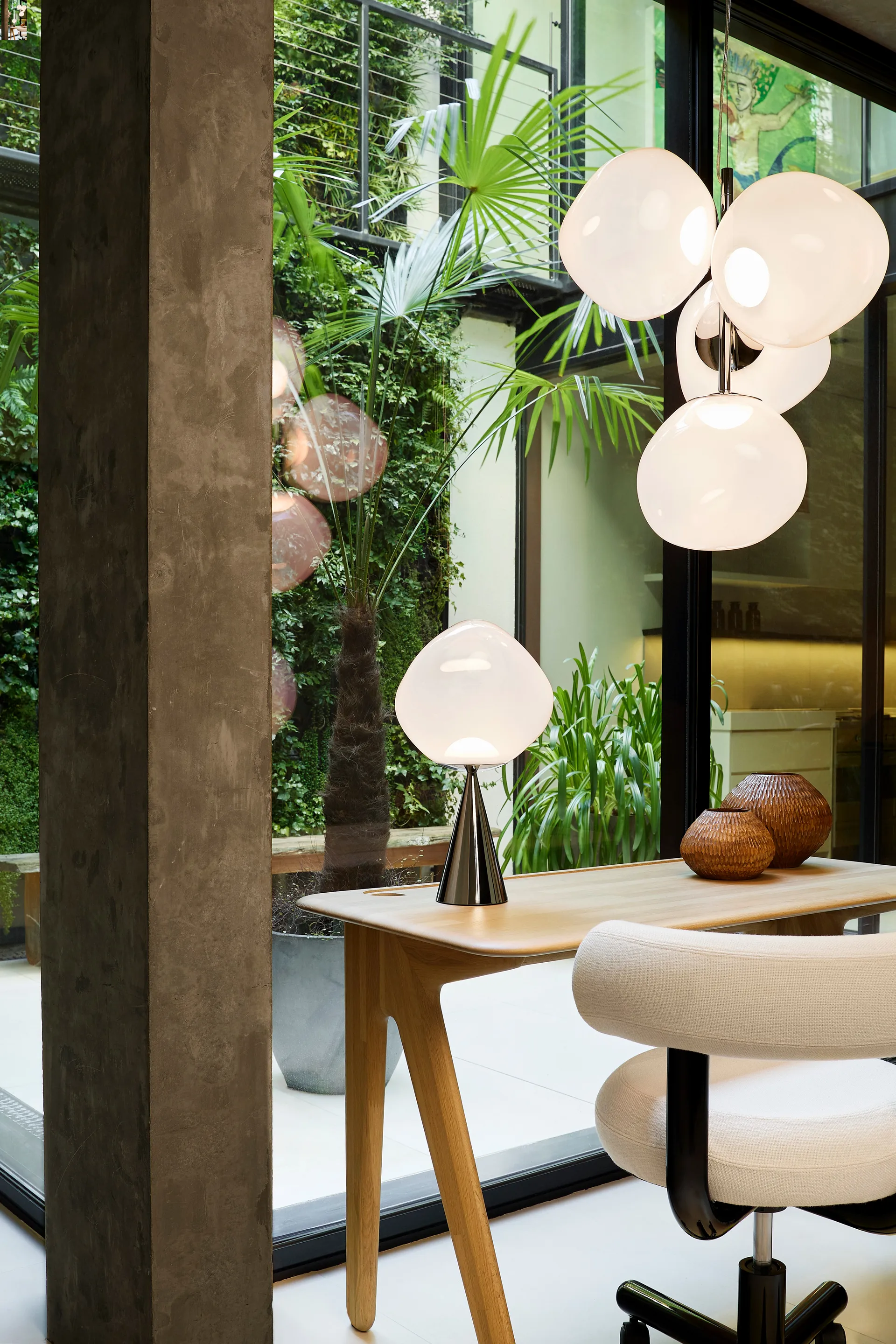 Melt Chandelier mini Kronleuchter LED 63,4 cm, Opal-silver Tom Dixon