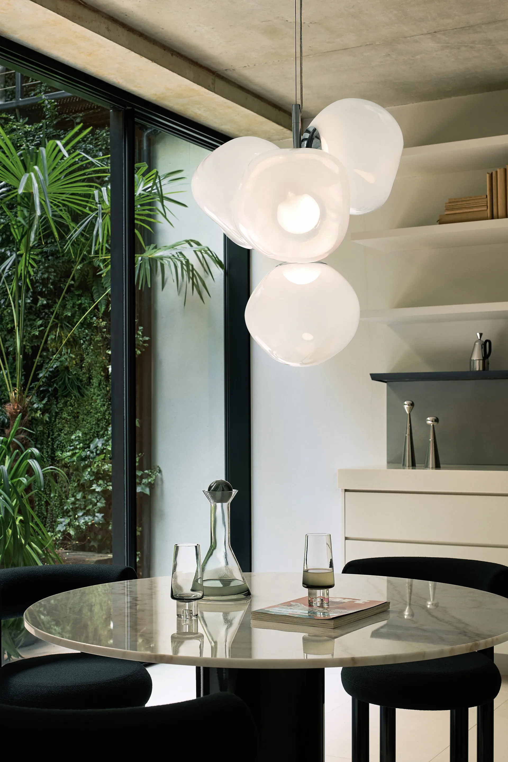 Melt Chandelier small Kronleuchter LED 103 cm, Opal-gold Tom Dixon