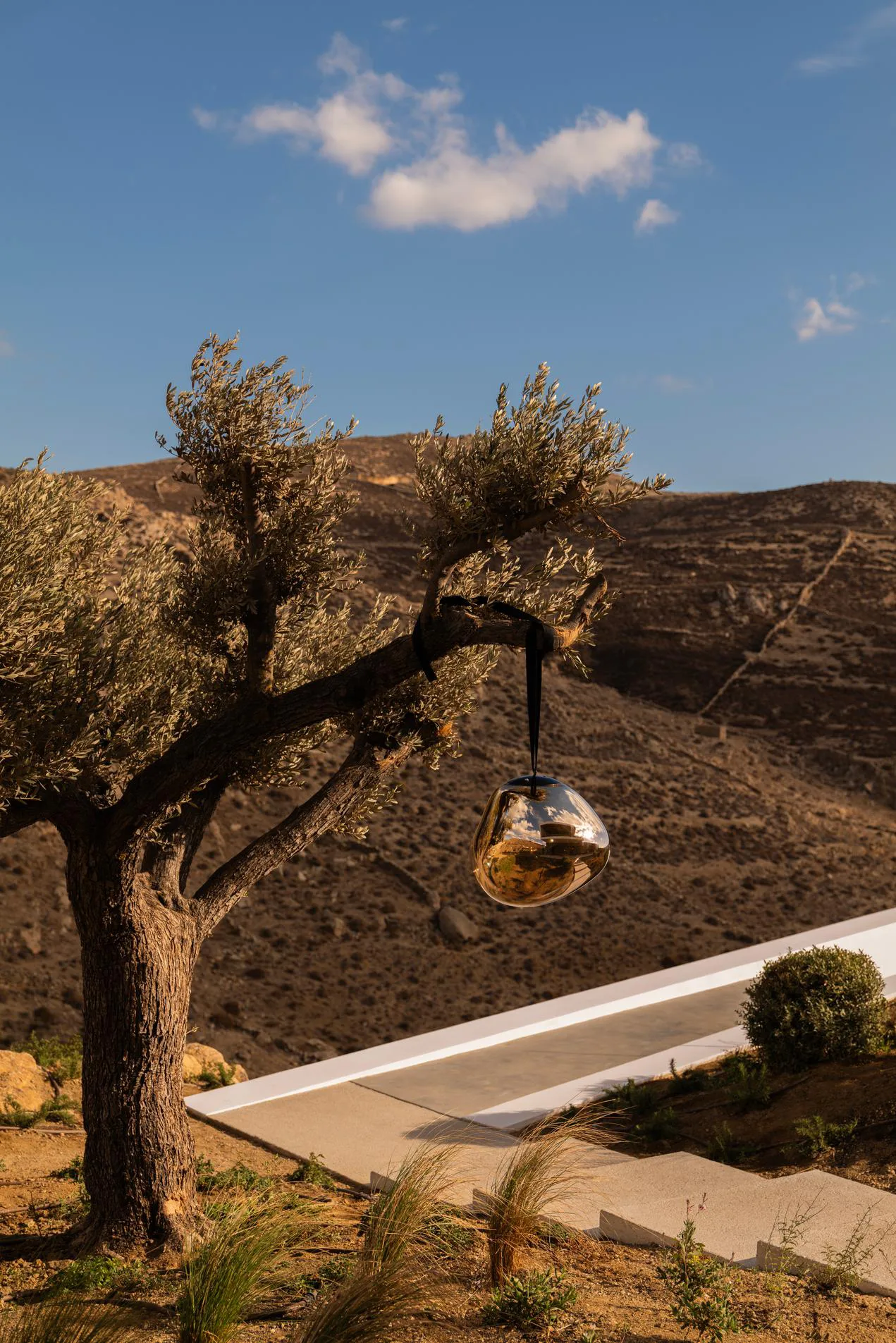 Melt Portable LED Large Stehleuchte, Gold Tom Dixon