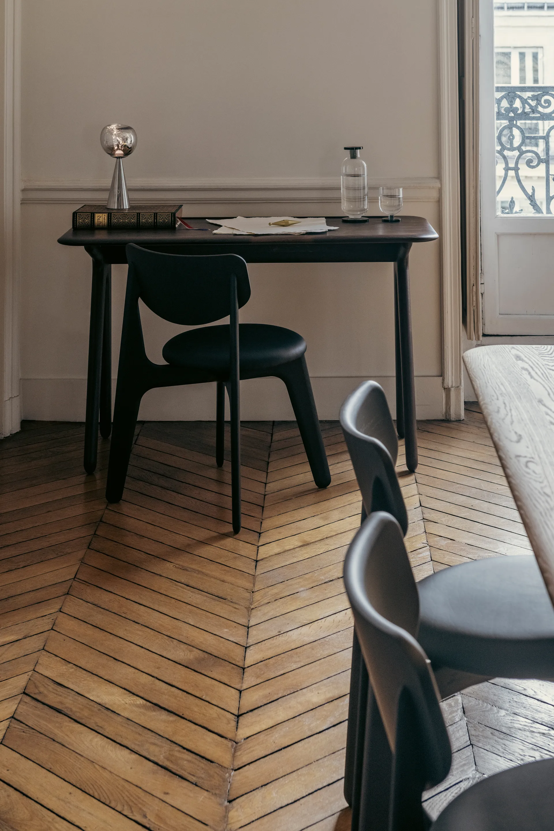 Melt Portable LED Tischleuchte 28,5cm, Schwarz Tom Dixon