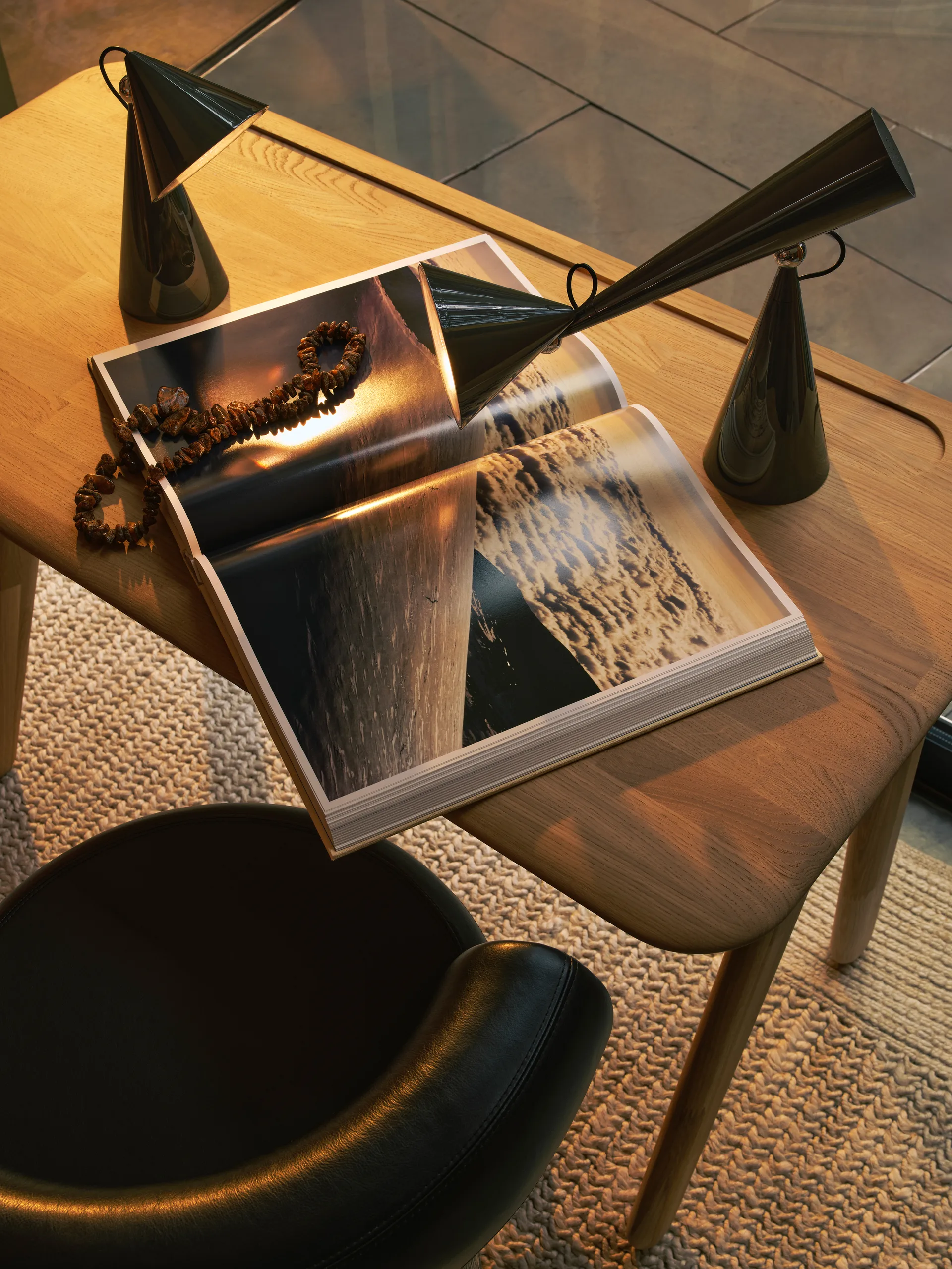 Pose Portable LED Tischlampe, Kelp Tom Dixon