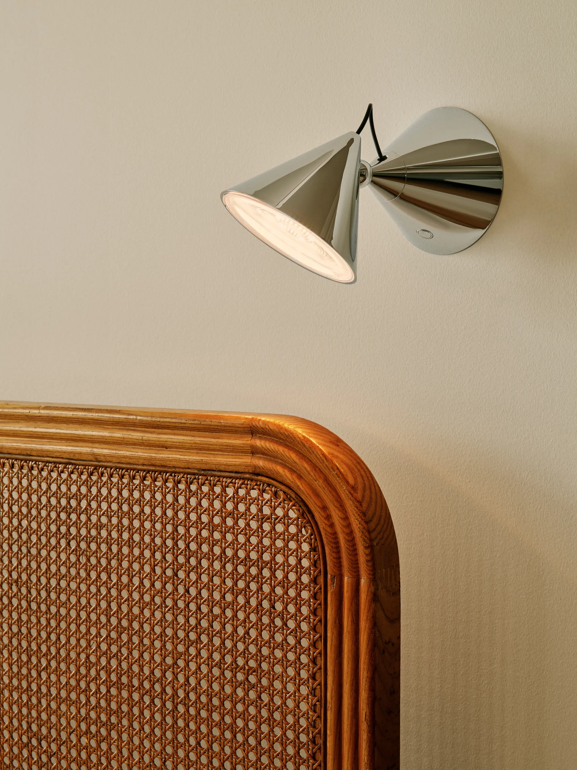 Pose Surface Wandleuchte, Silver Tom Dixon