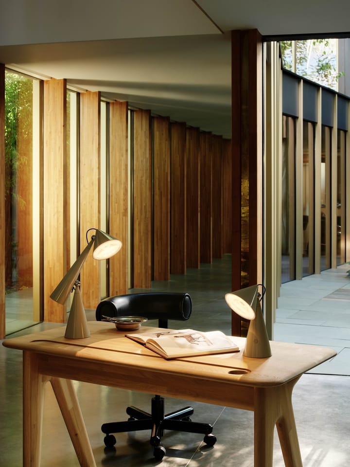 Pose Task LED Tischlampe, Gold Tom Dixon