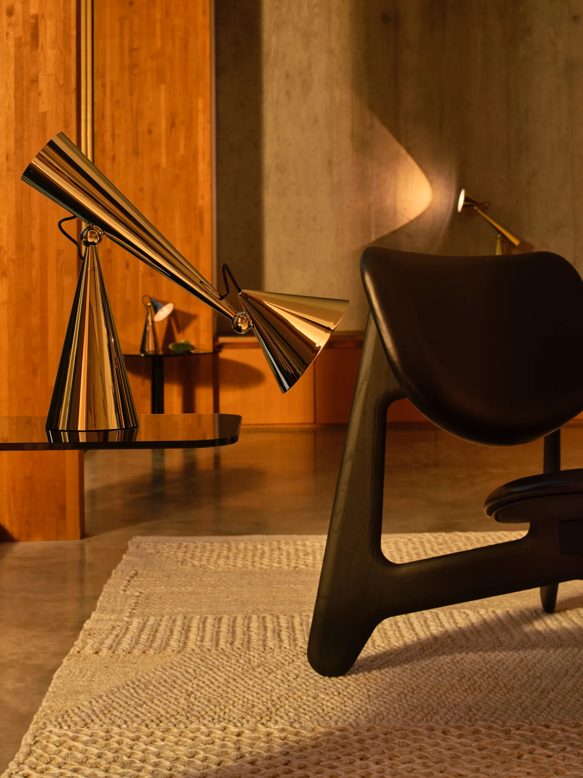 Pose Task LED Tischlampe, Gold Tom Dixon