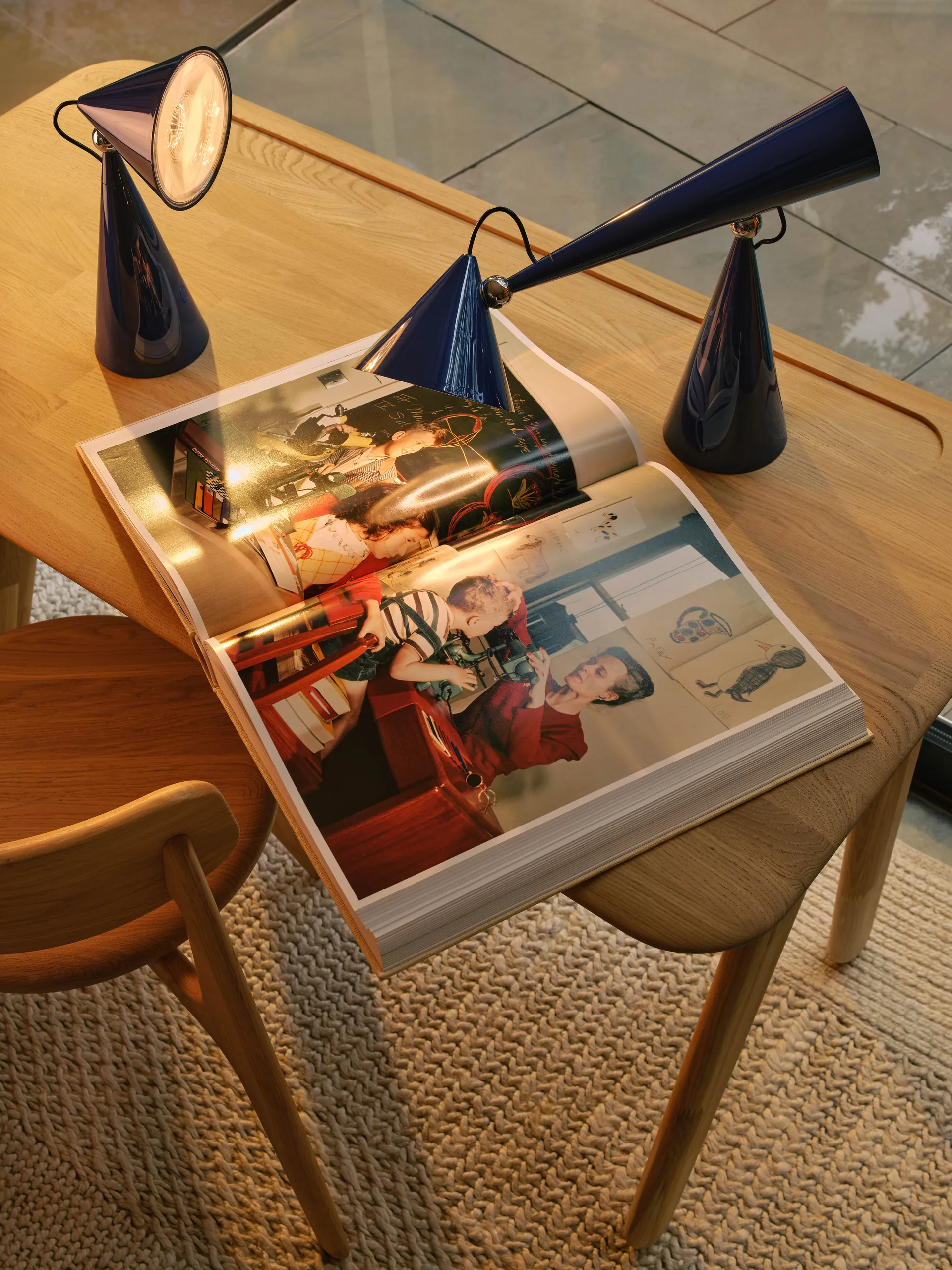 Pose Task LED Tischlampe, Indigo Tom Dixon