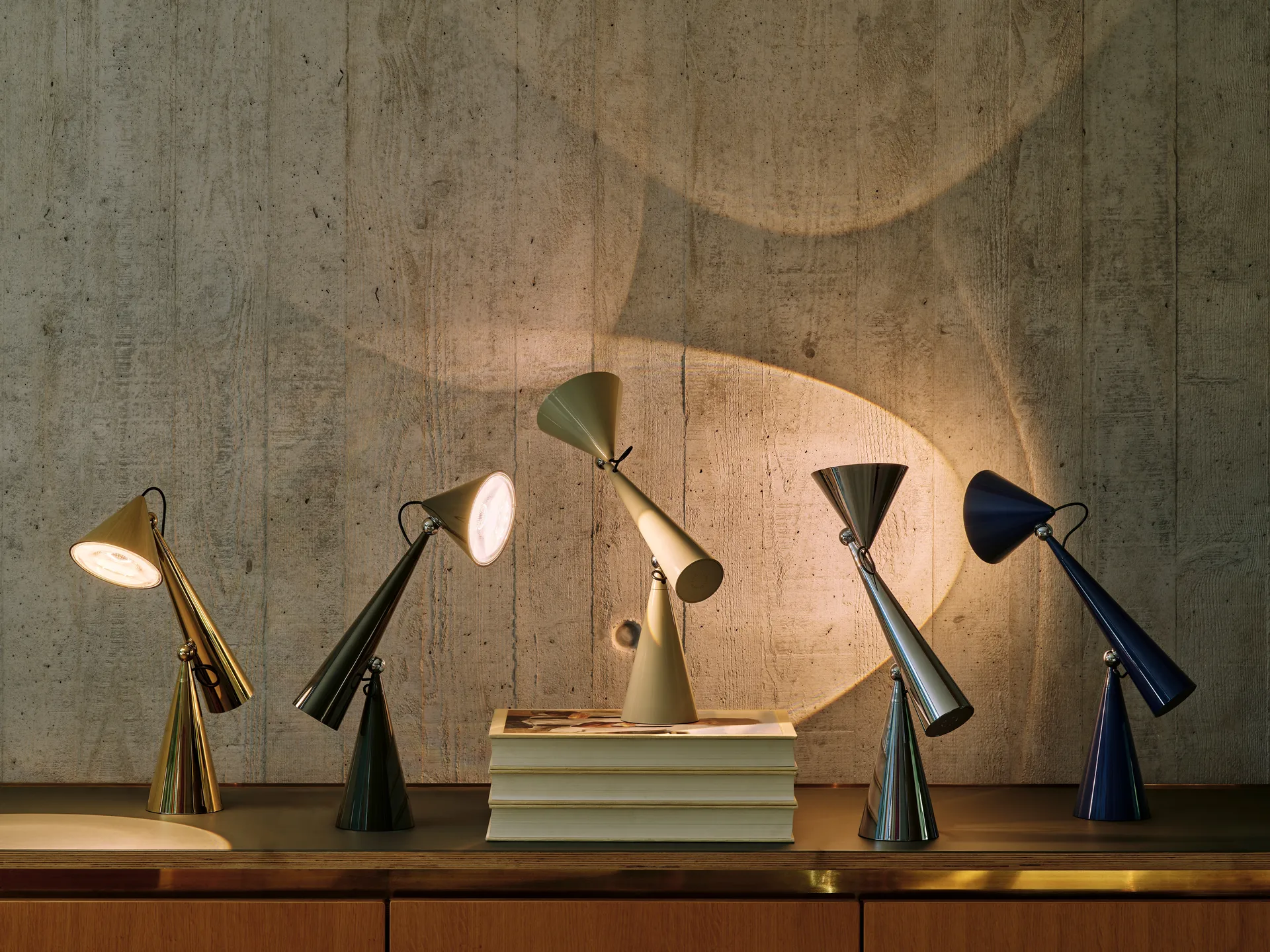Pose Task LED Tischlampe, Indigo Tom Dixon