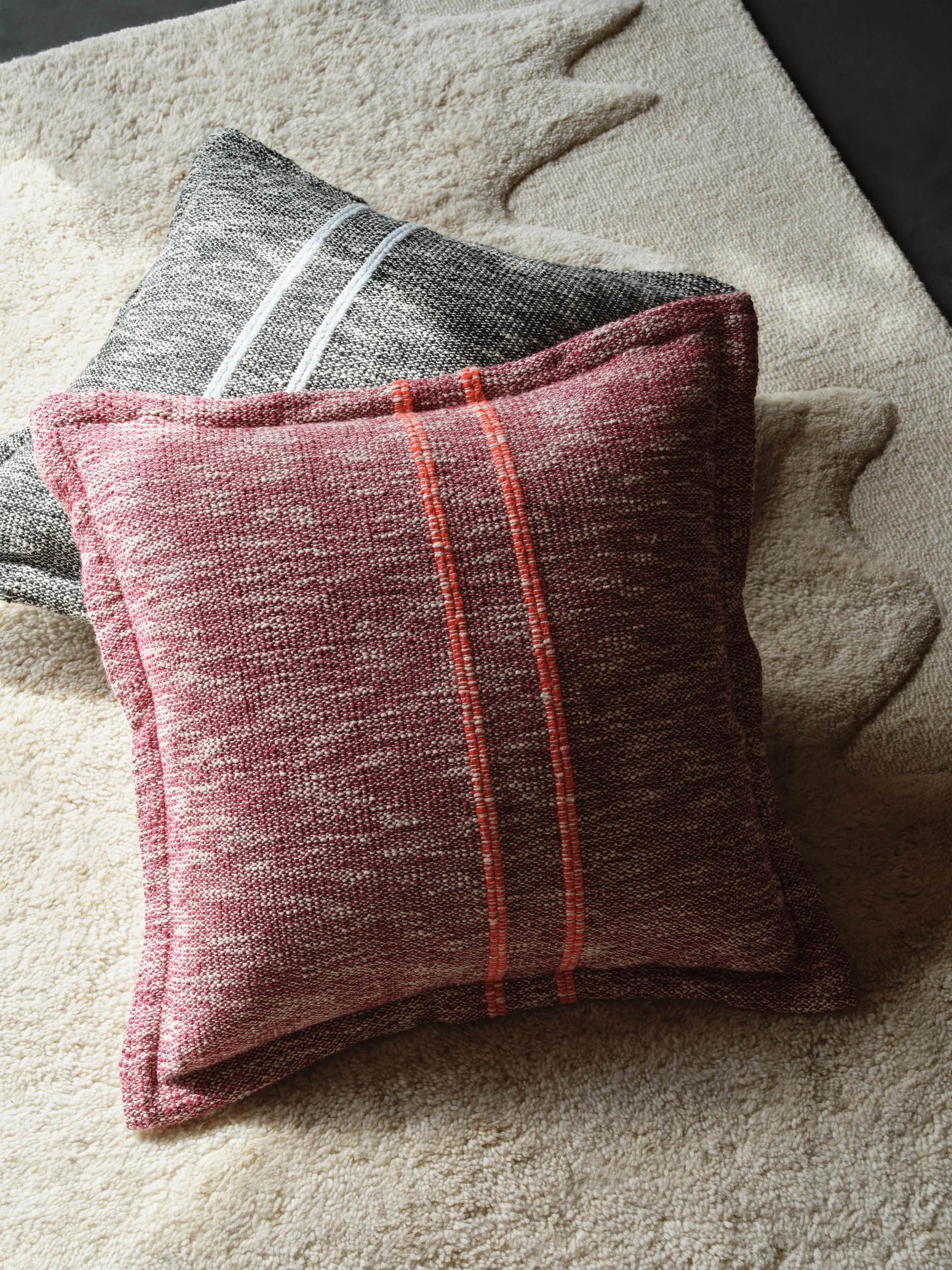 Track Dekokissen, Burgundy, 56x56 cm Tom Dixon