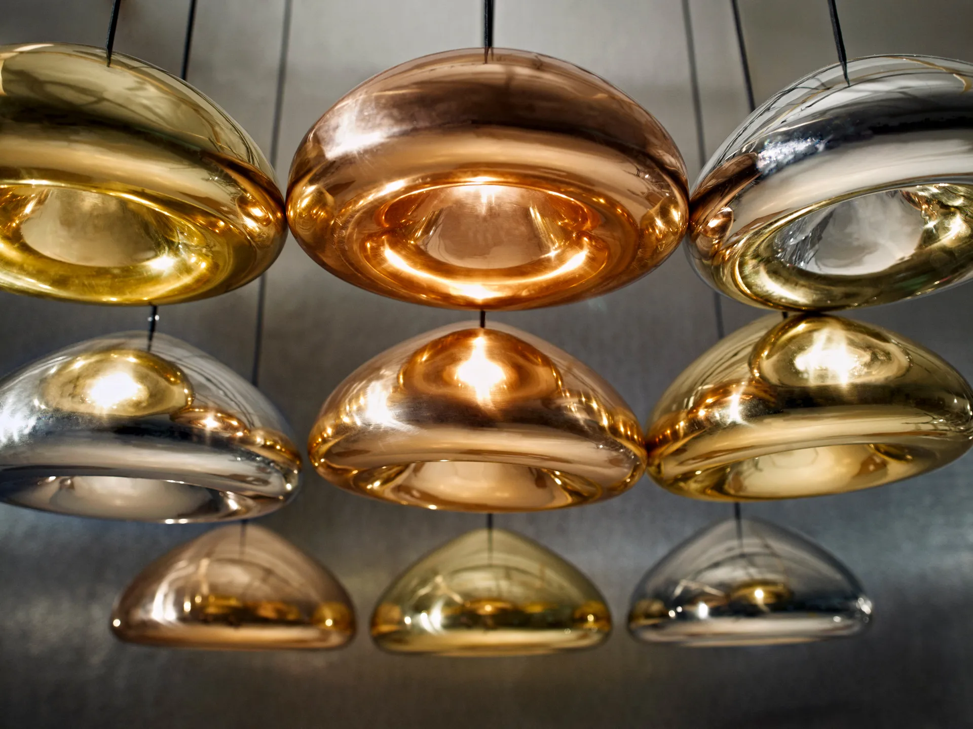 Void Pendelleuchte LED Ø30 cm, Brass Tom Dixon