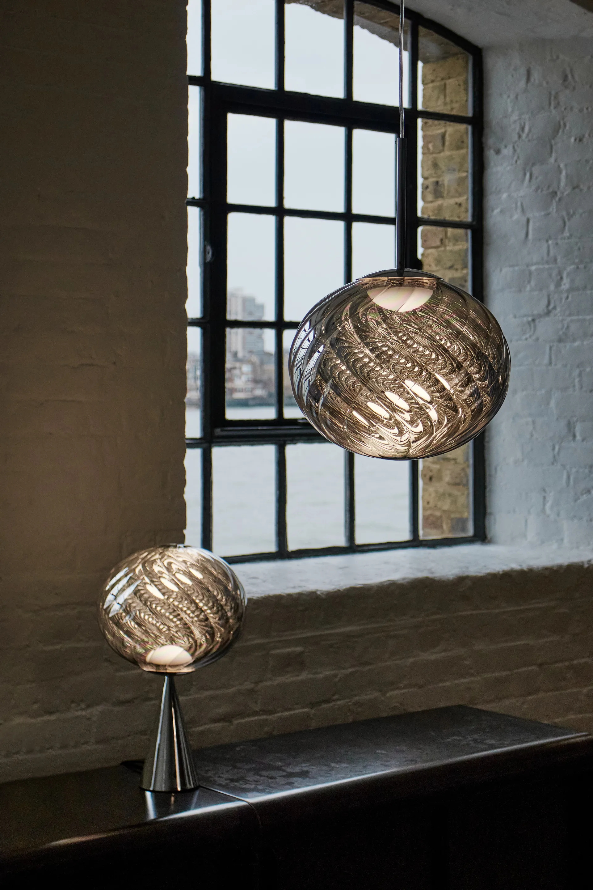 Whirl Pendelleuchte Ø30 cm, Silber Tom Dixon